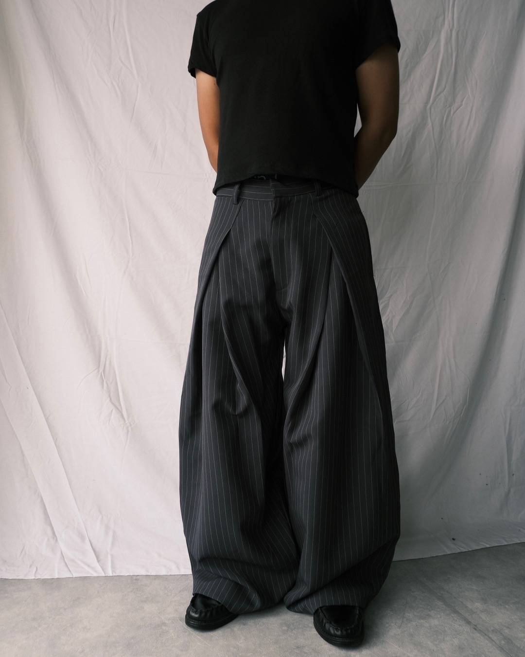STRIPED DOUBLE PLEATED TROUSERS