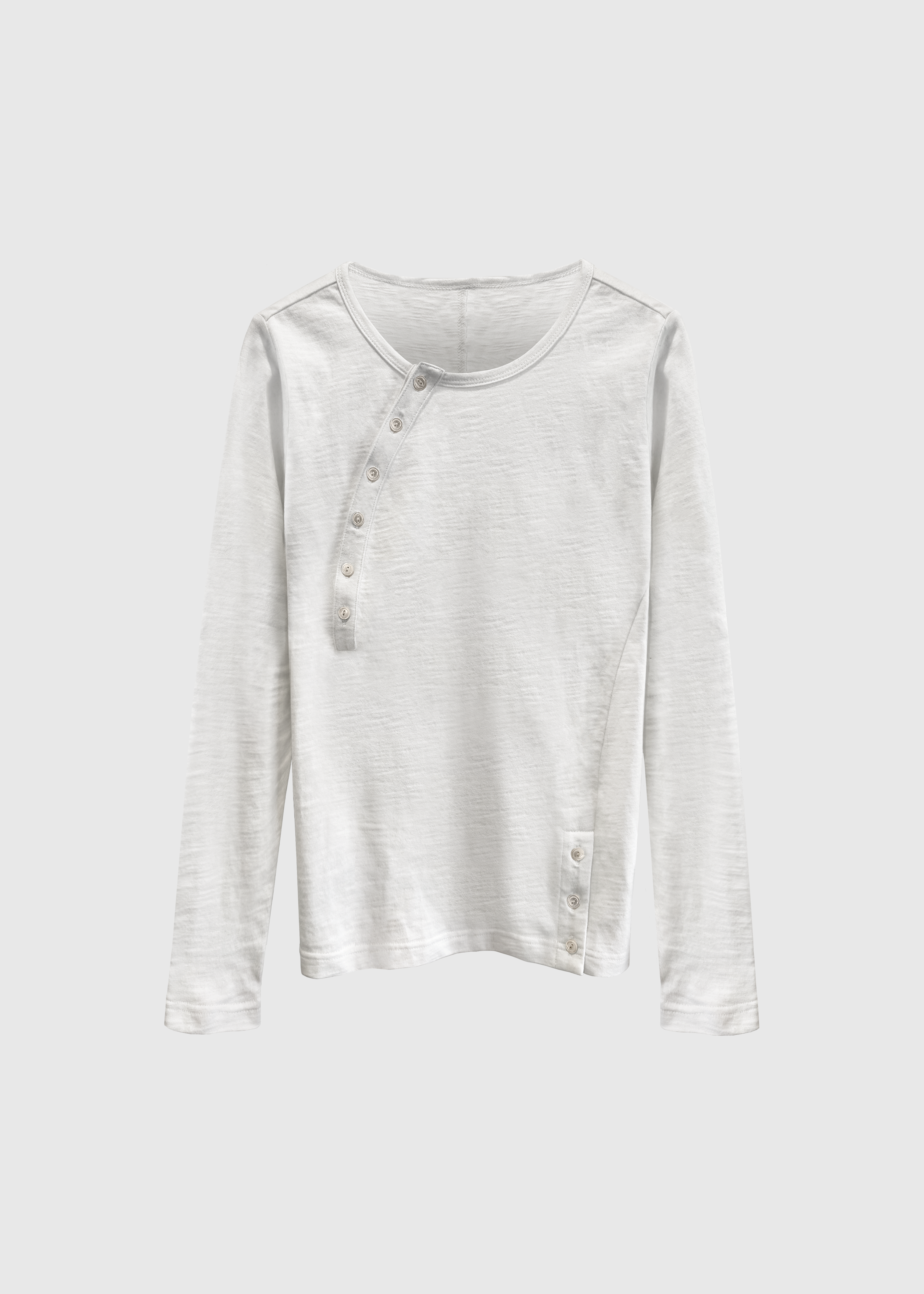 ASYMMETRIC CURVED BUTTONS HENLEY SHIRT