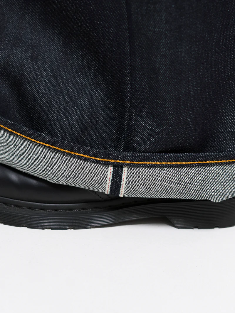 JAPANESE SELVEDGE  CURVED-LEGS JEANS
