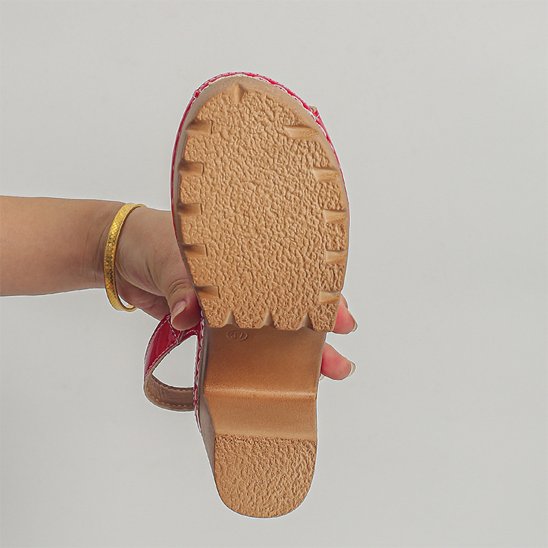 💎 50% ΕΚΠΤΩΣΗ ΣΕ ΚΟΜΨΑ ΣΑΝΔΑΛΙΑ PEEP-TOE! 💎 Χοντρό τακούνι 9,5 εκ., ασφαλής αγκράφα και στιβαρή λαβή για στυλ όλη μέρα✨