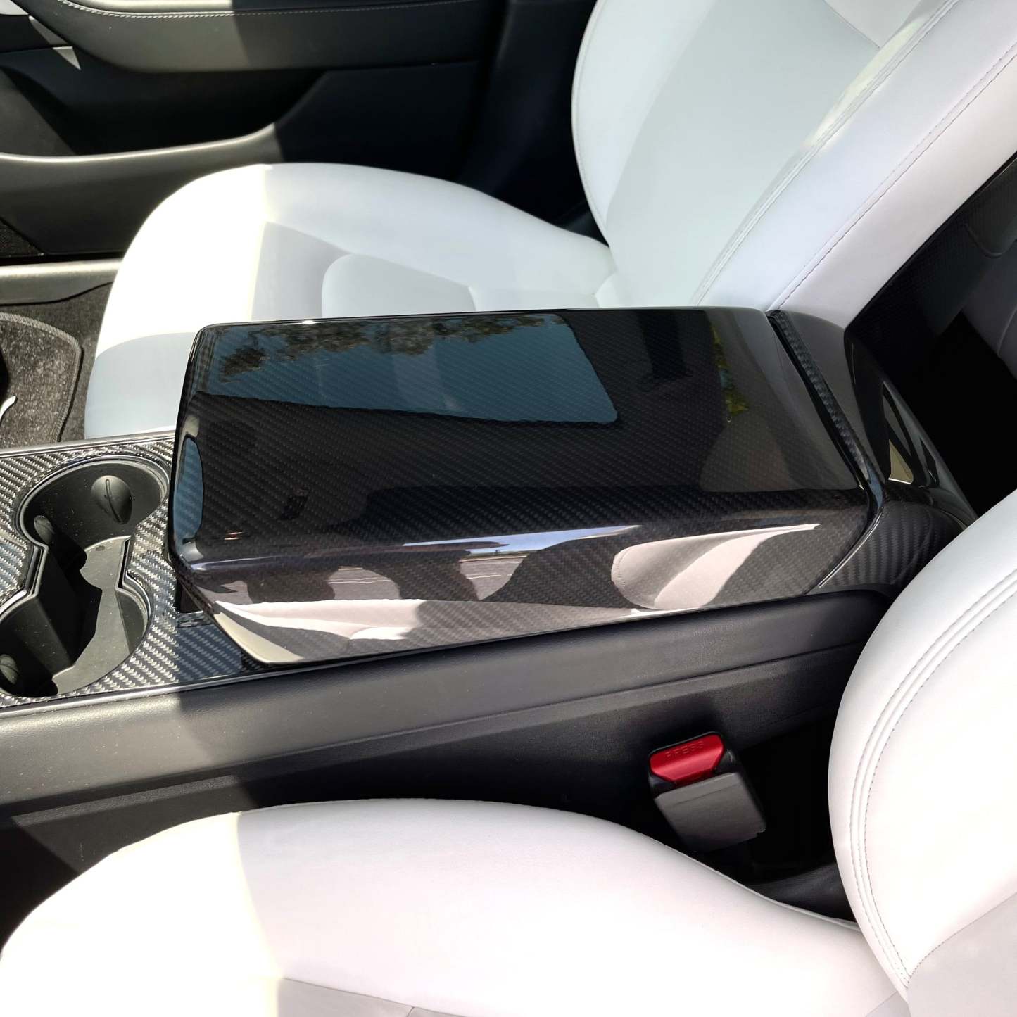 Teslula Model Y / 3 Armrest Cover - Dry Carbon Fiber Interior Mods