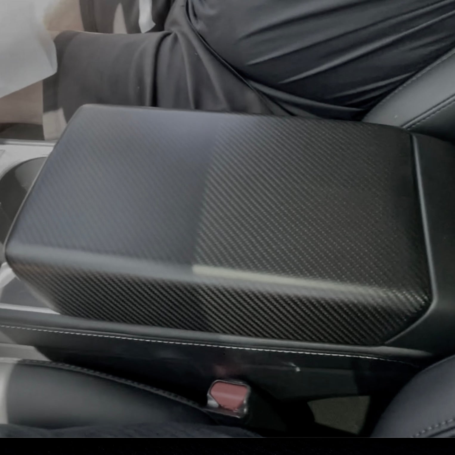 Teslula Model Y / 3 Armrest Cover - Dry Carbon Fiber Interior Mods