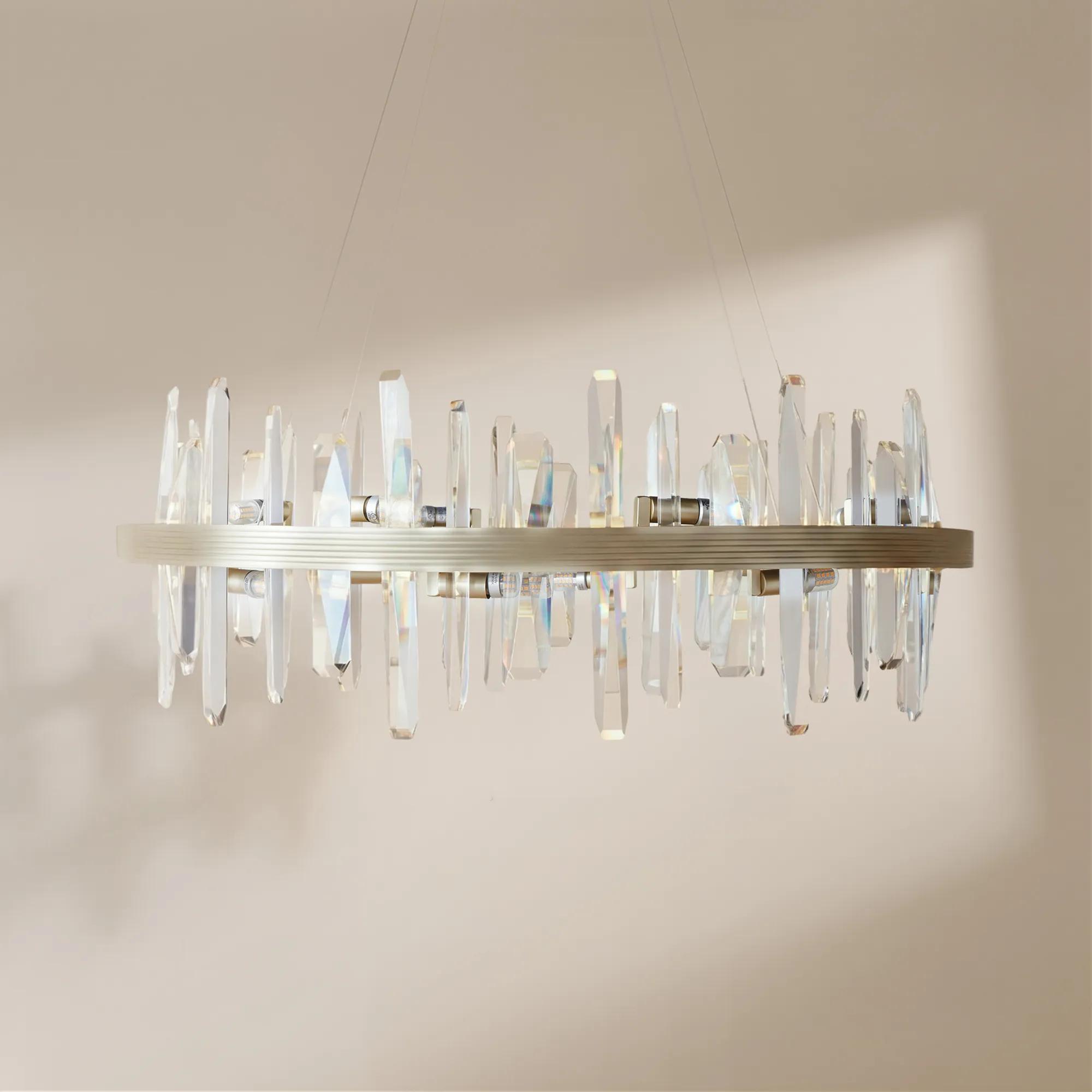 Lumiereページ Lumi Chandelier