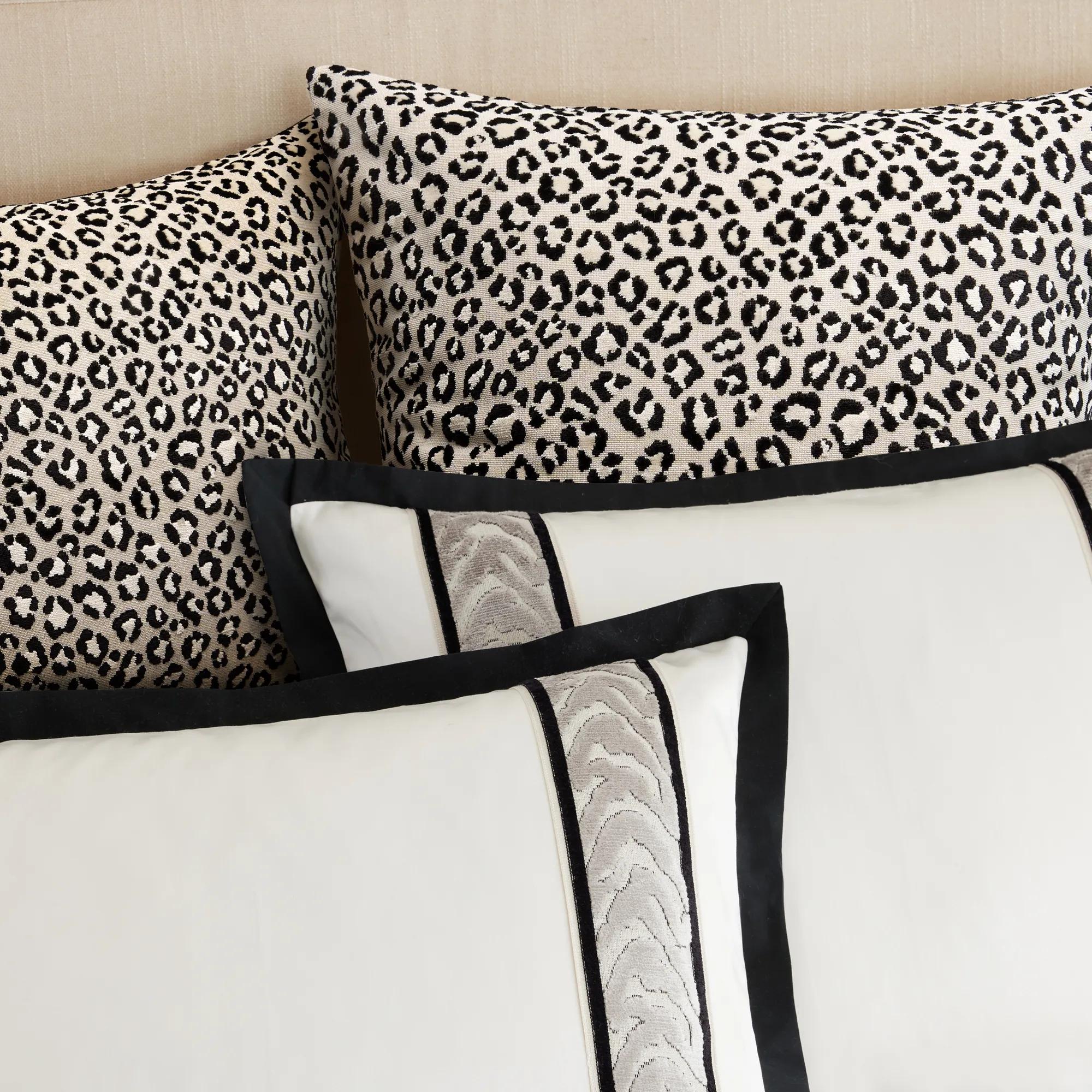 Gianna Frame Bedding - Grey/Black