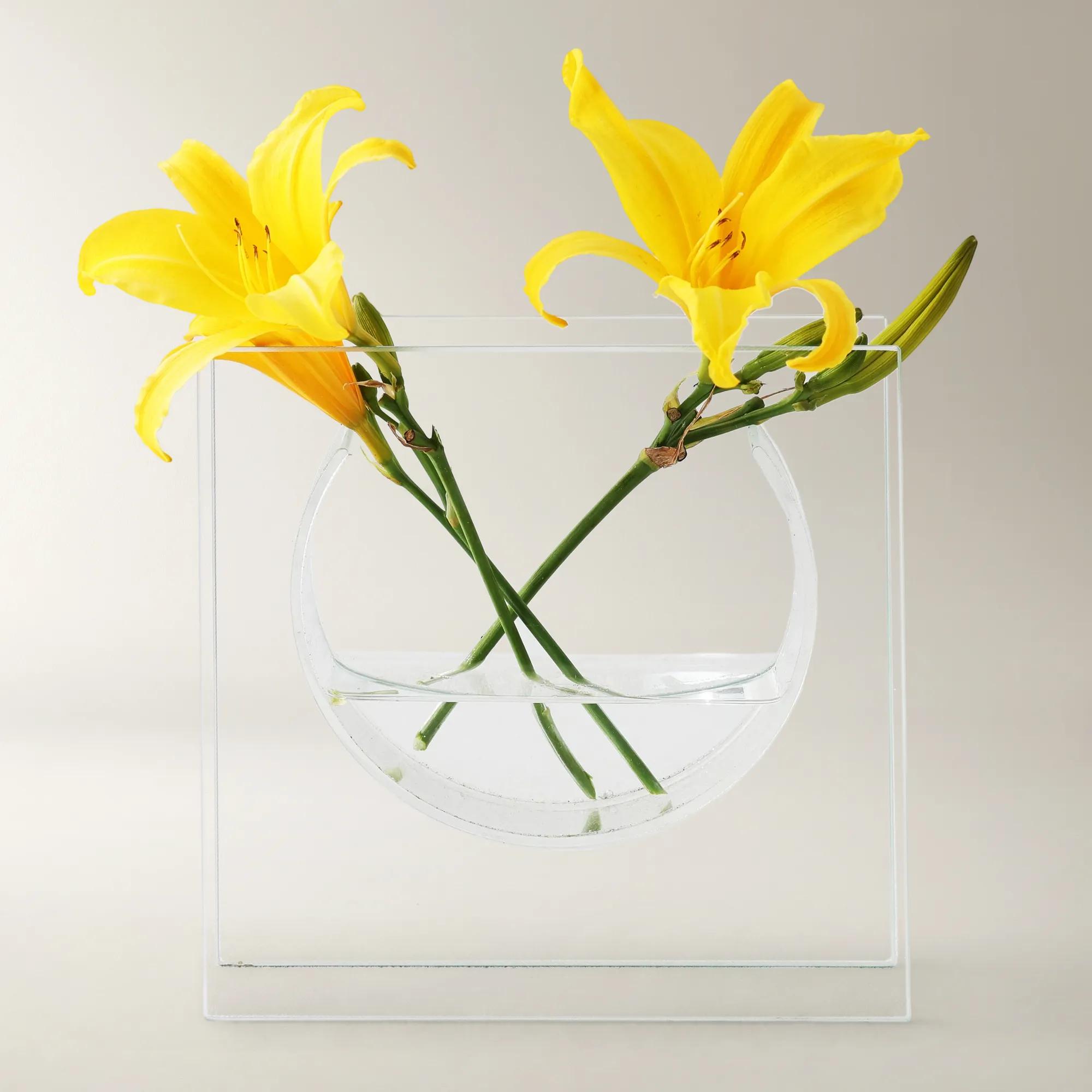 Solaris Vase