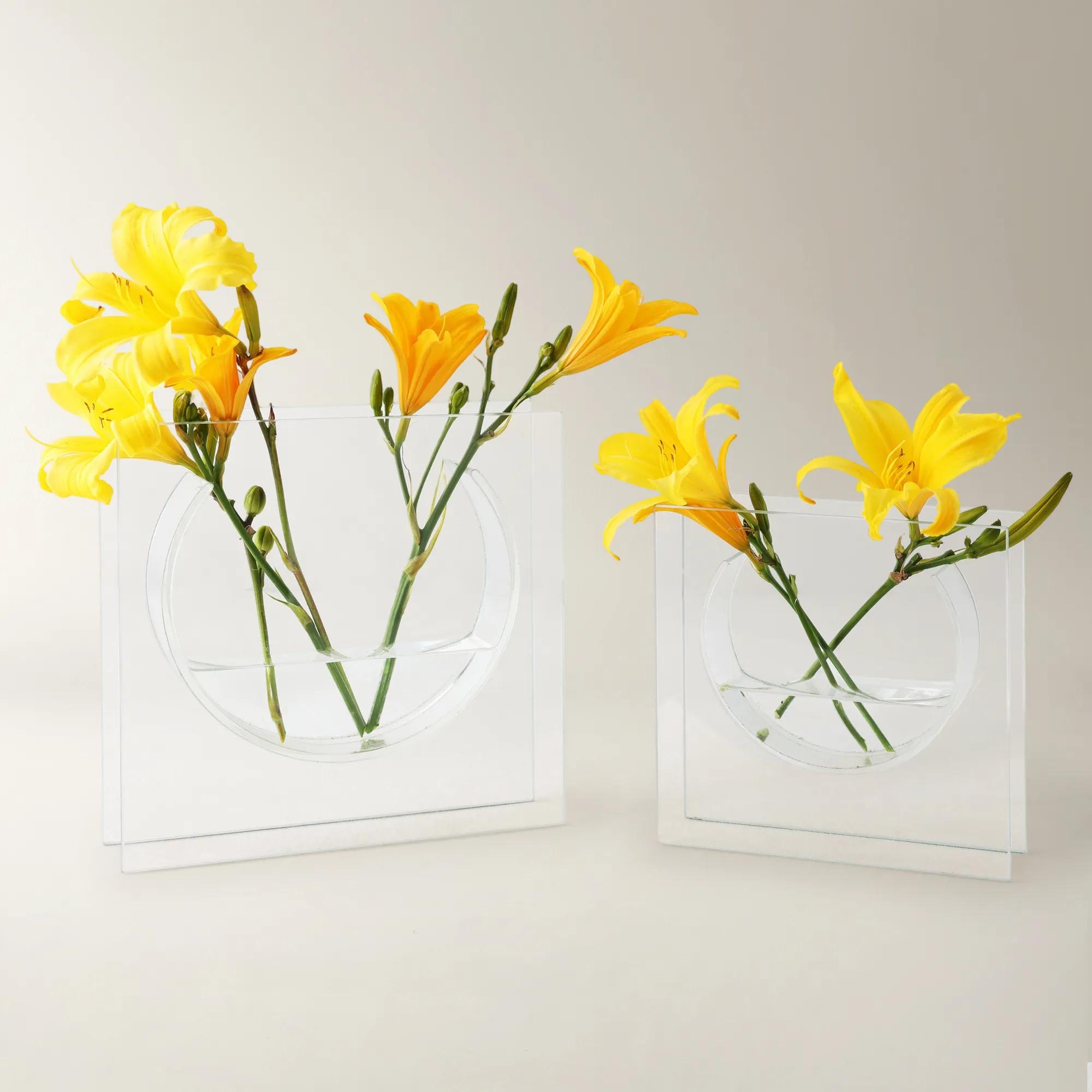 Solaris Vase