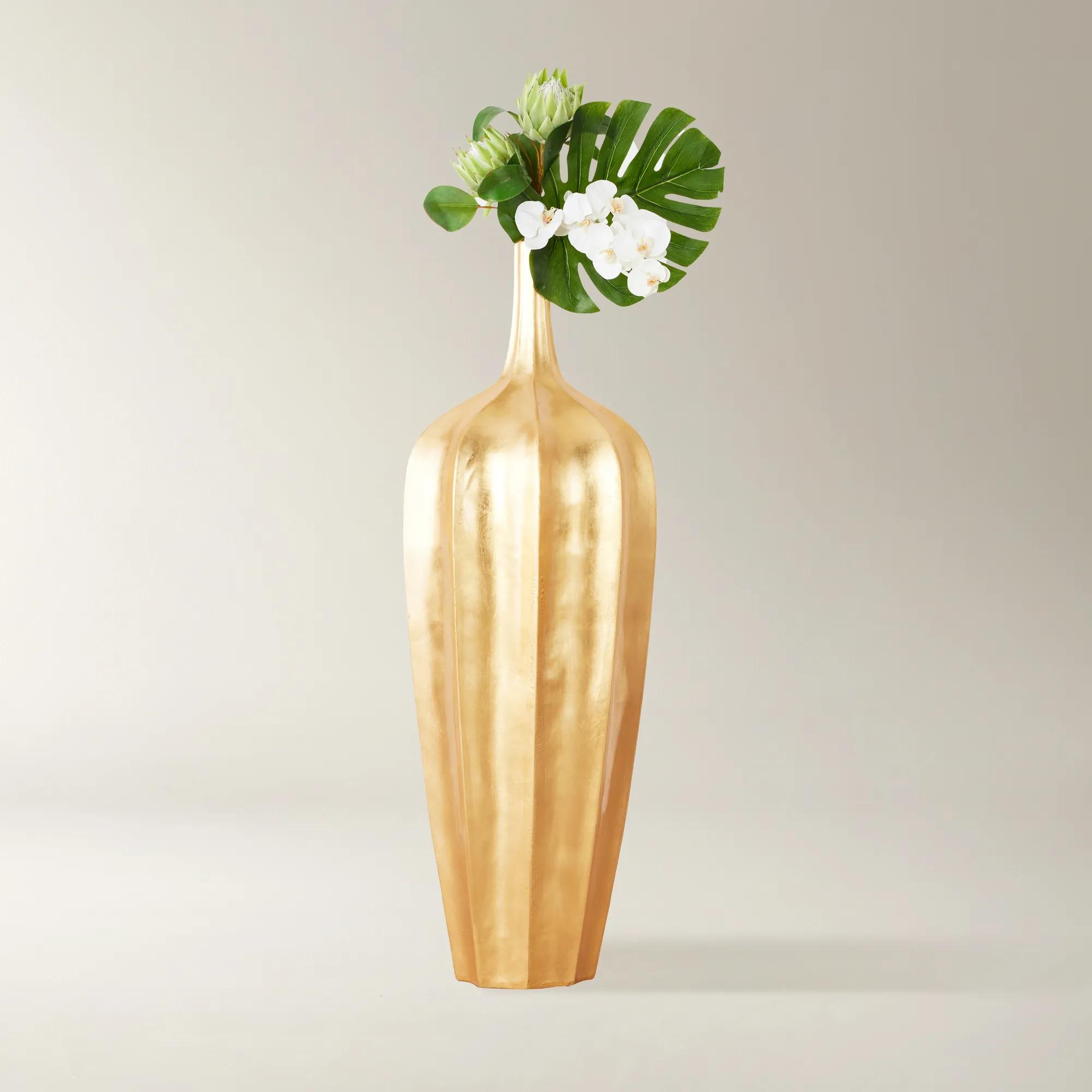 Accolade Vase