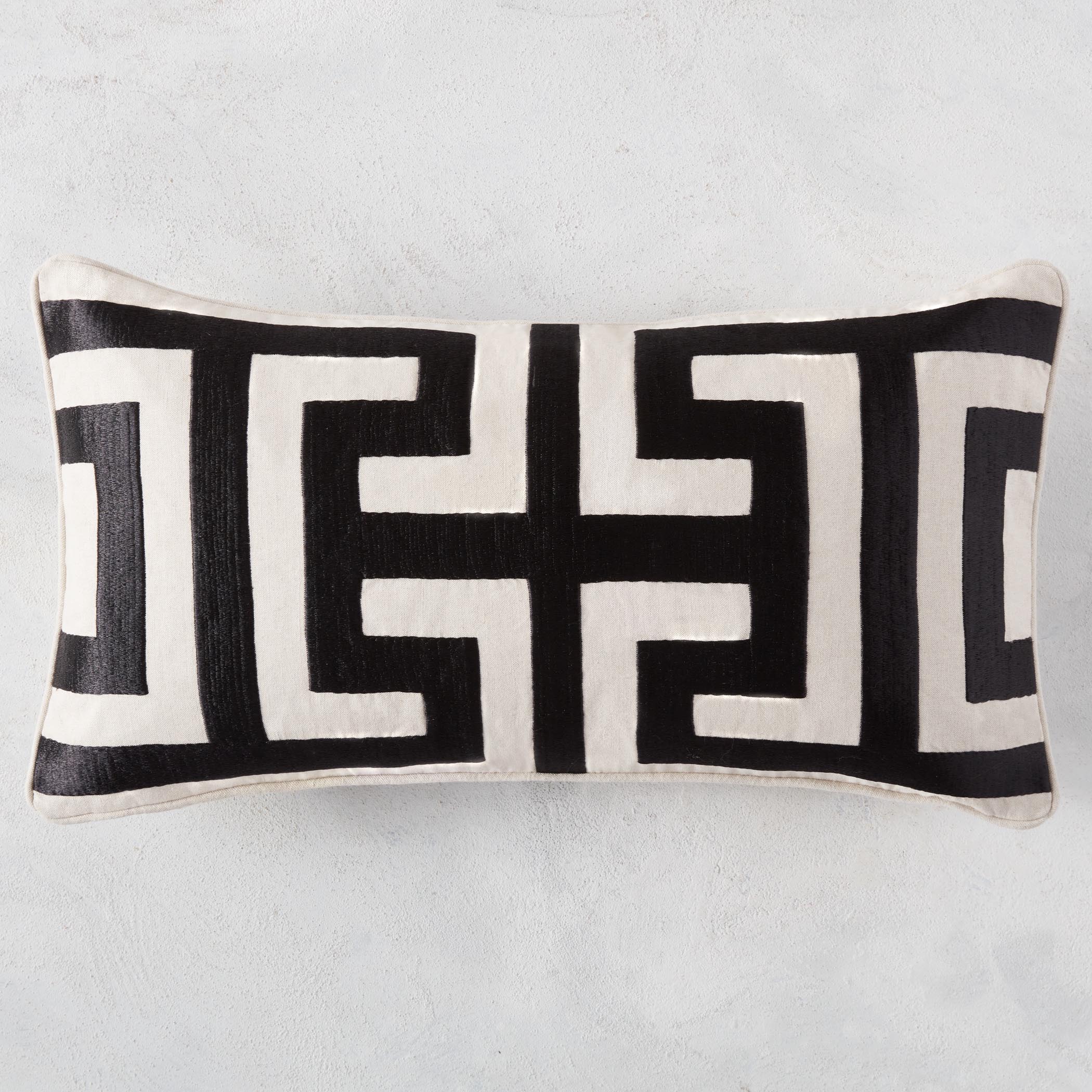 Cace Pillow Collection - Natural/Black