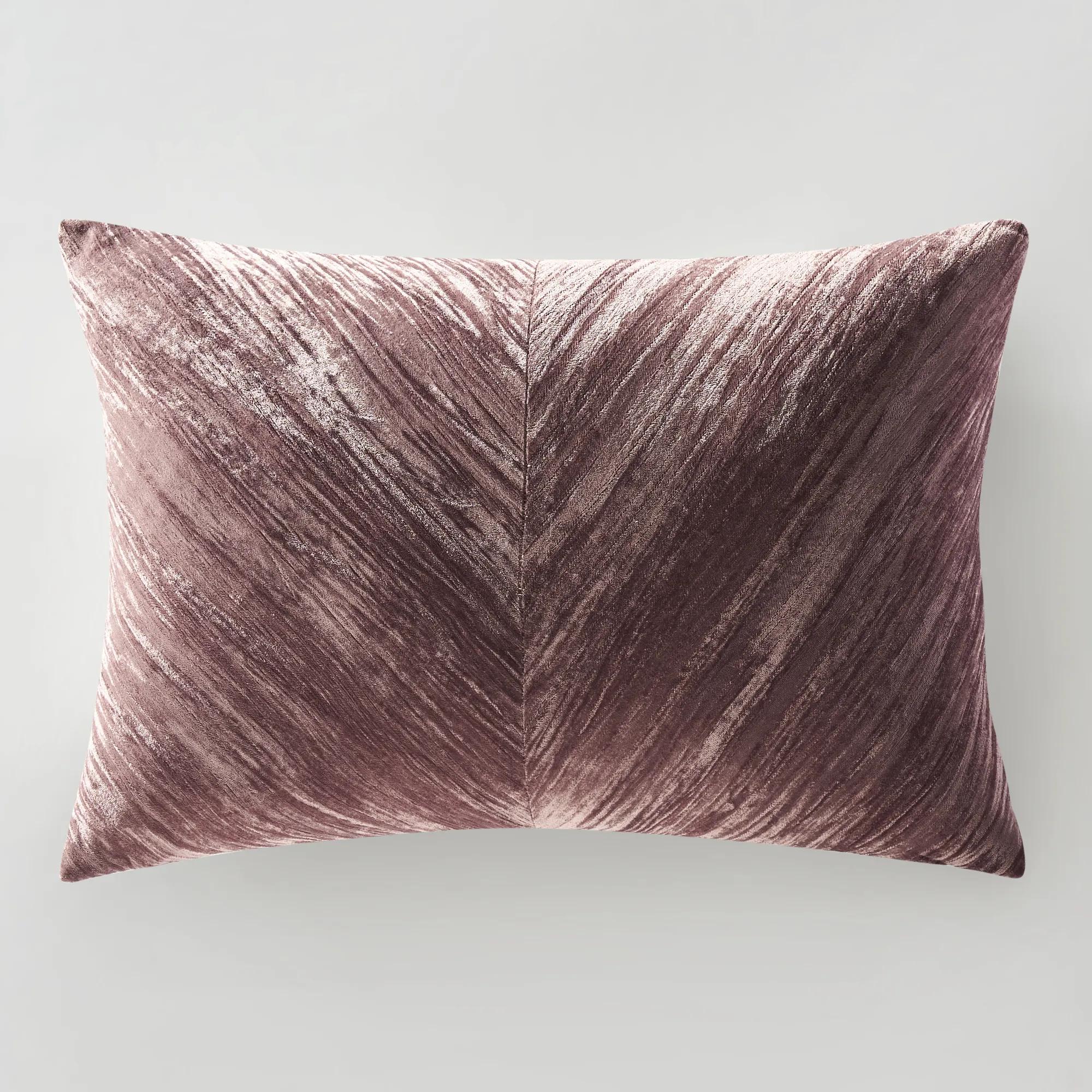 Elara Velvet Lumbar 14