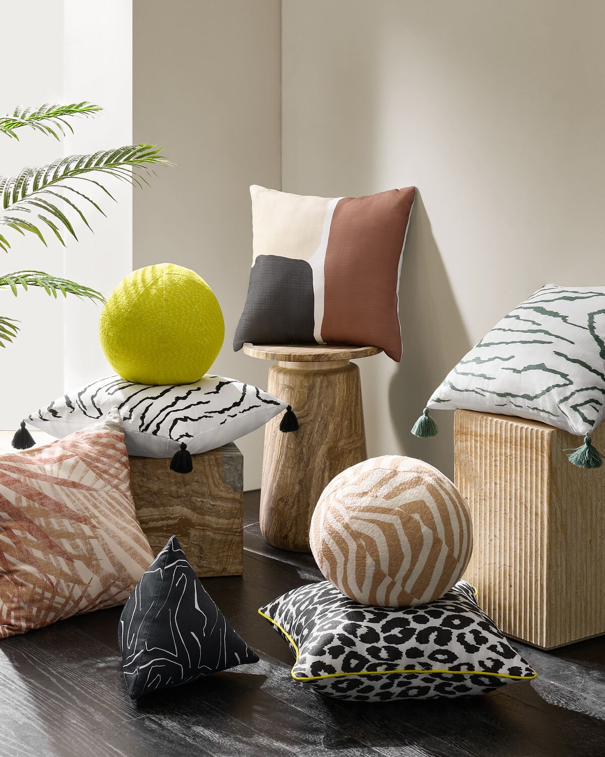 <p style='color:black'></p>