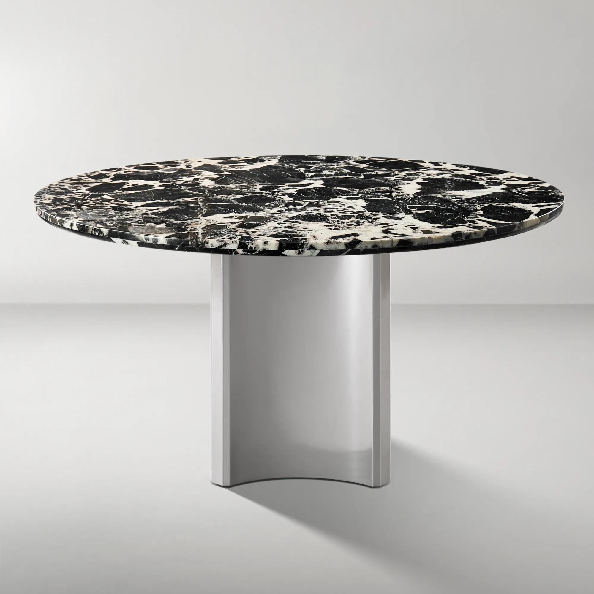Ventane Dining Table