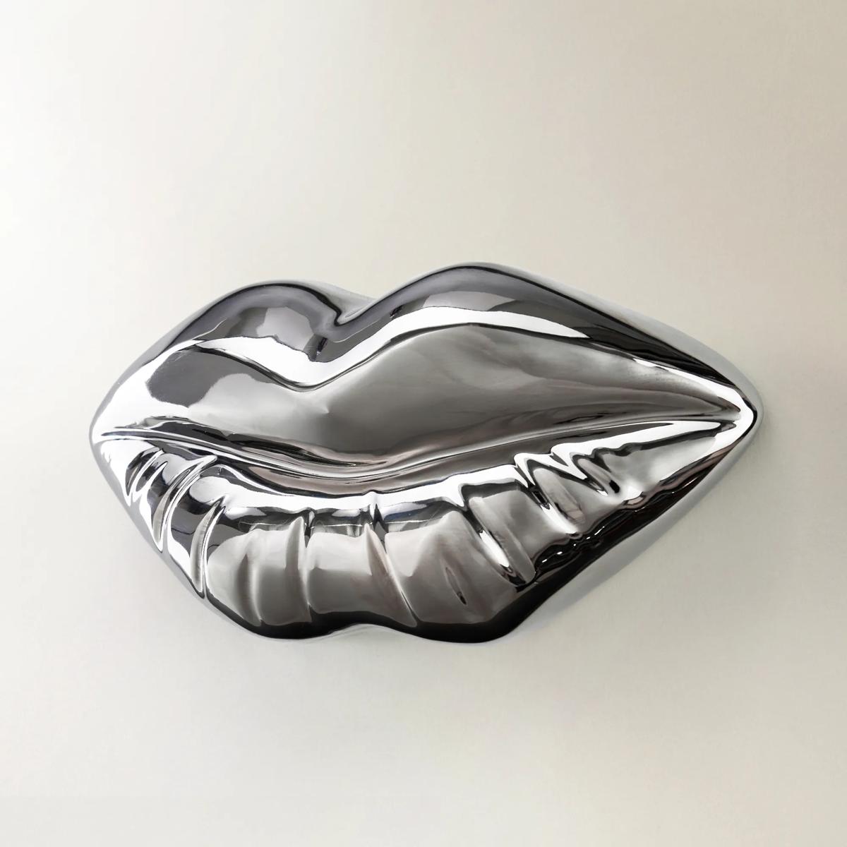 Chrome Lips Object