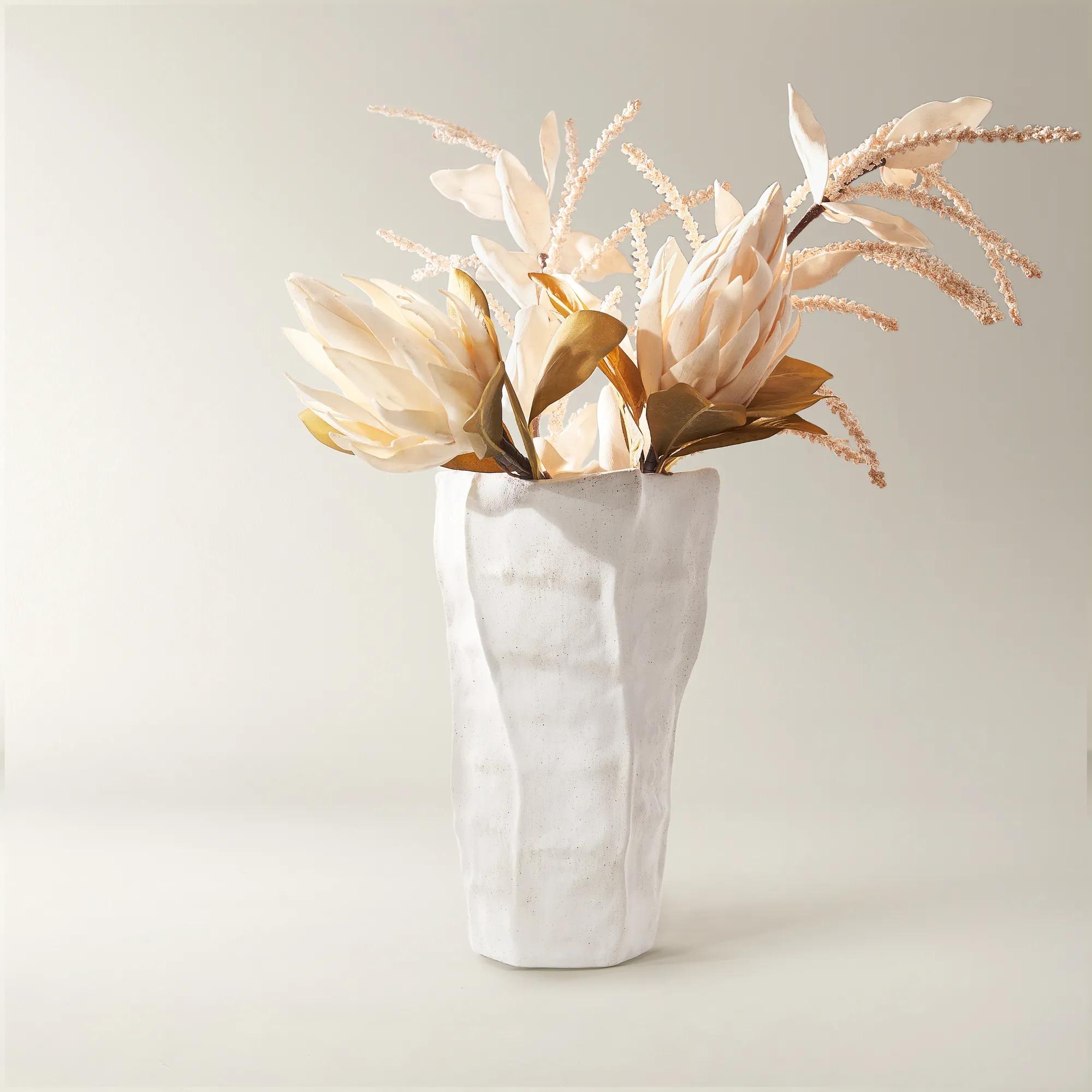 Kira Porcelain Vase | Z Gallerie