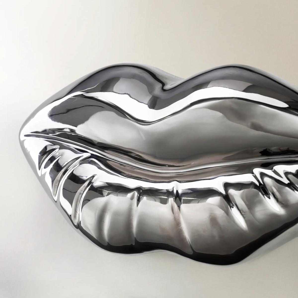 Chrome Lips Object