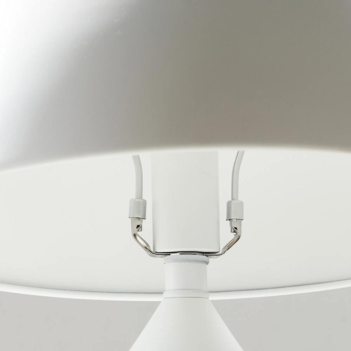 Arlen Metal Table Lamp - White