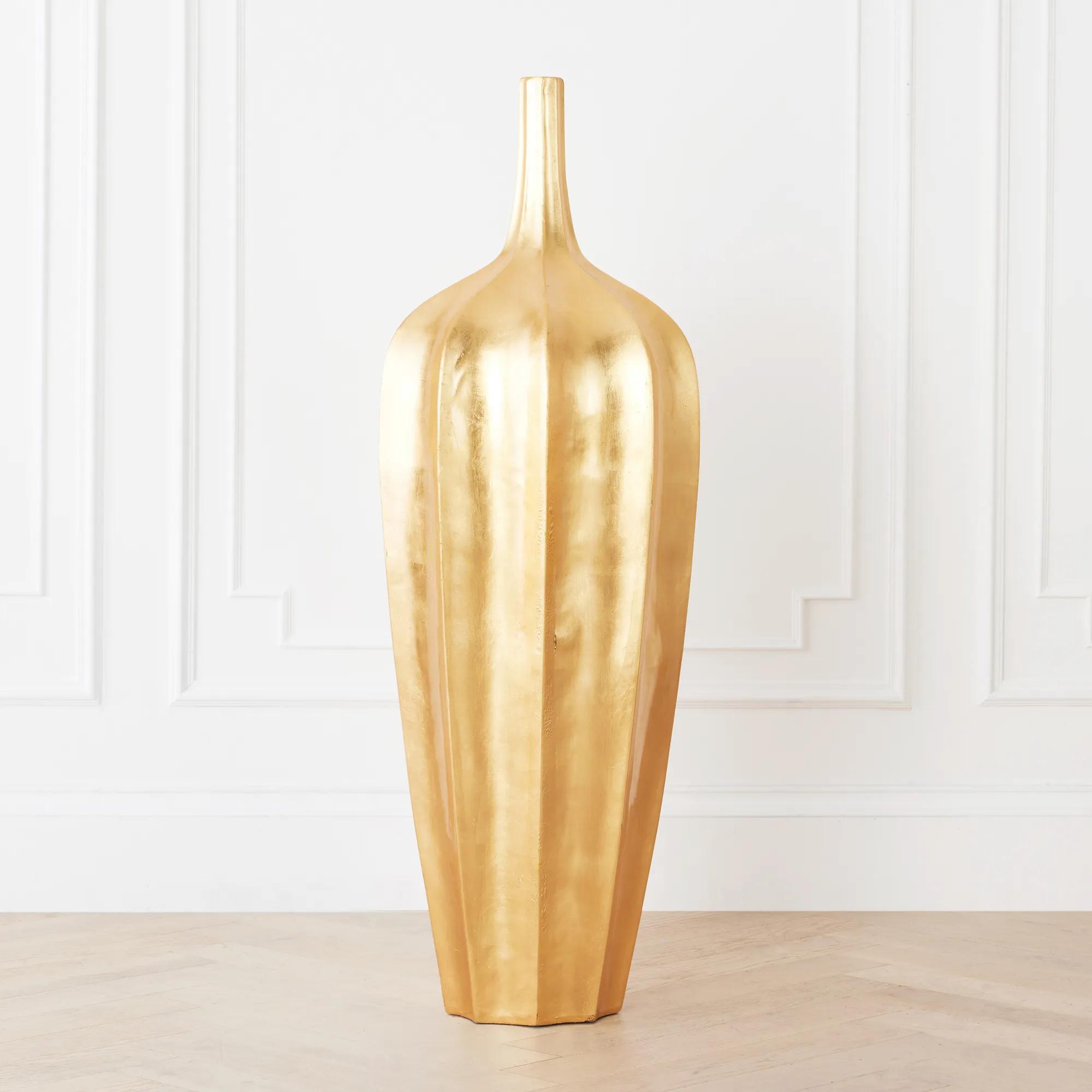 Accolade Vase