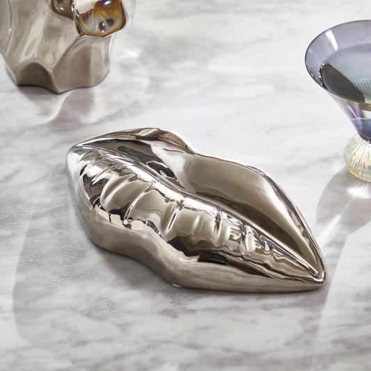 Chrome Lips Object