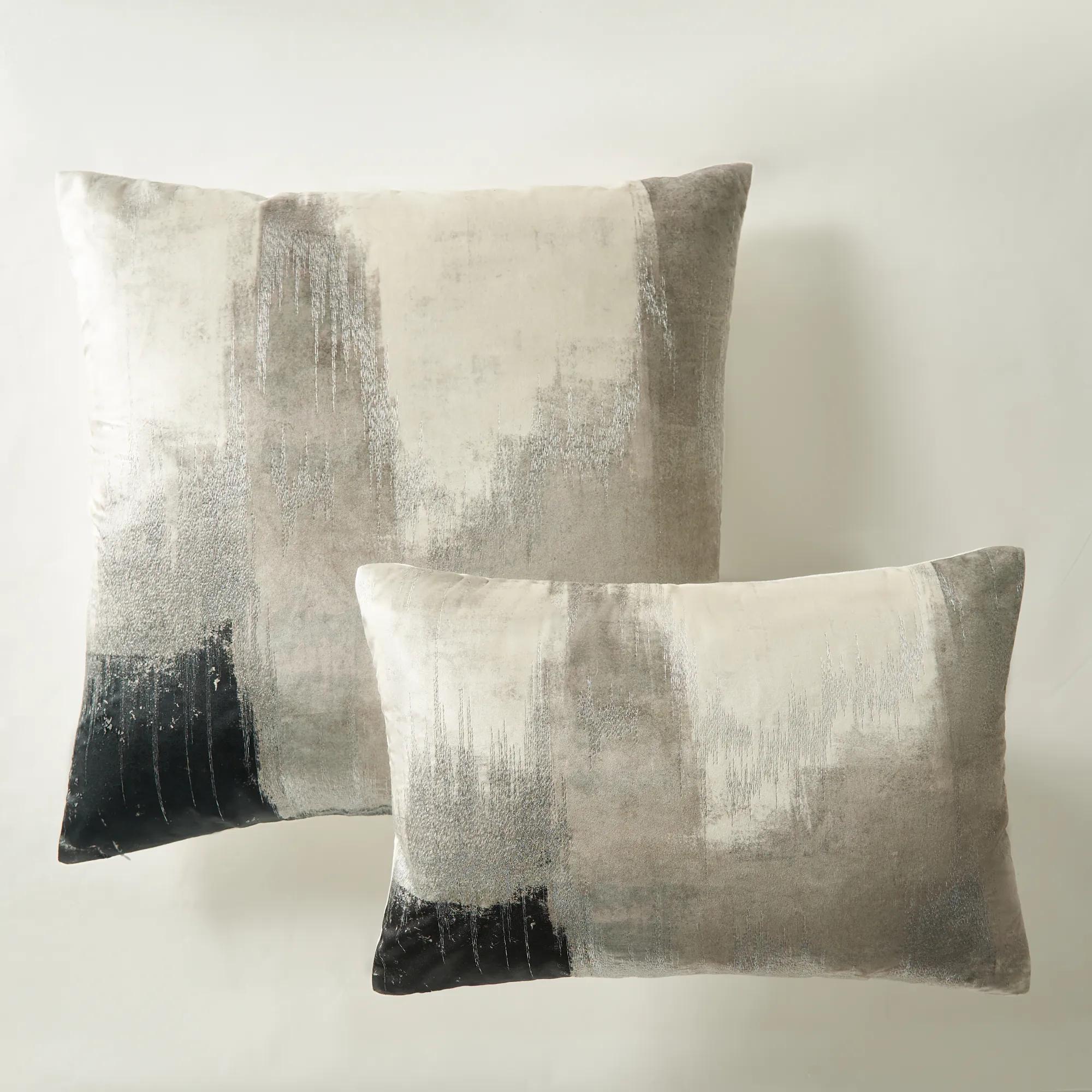 the pillows 会報　vol.77〜79 Velvet Throw Pillow ZH103, Grey 20x20 | Mina Victory