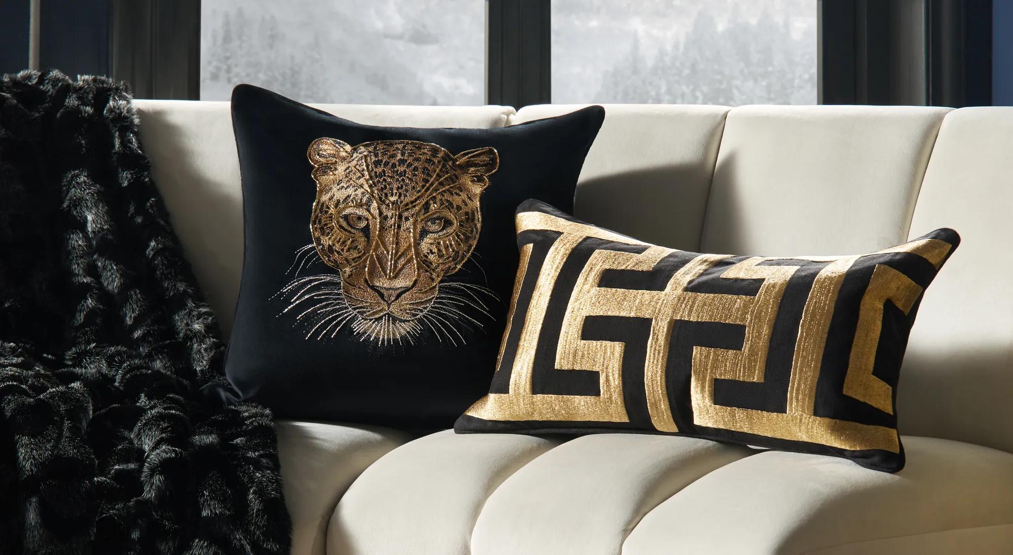 Cace Pillow Collection Black/Gold