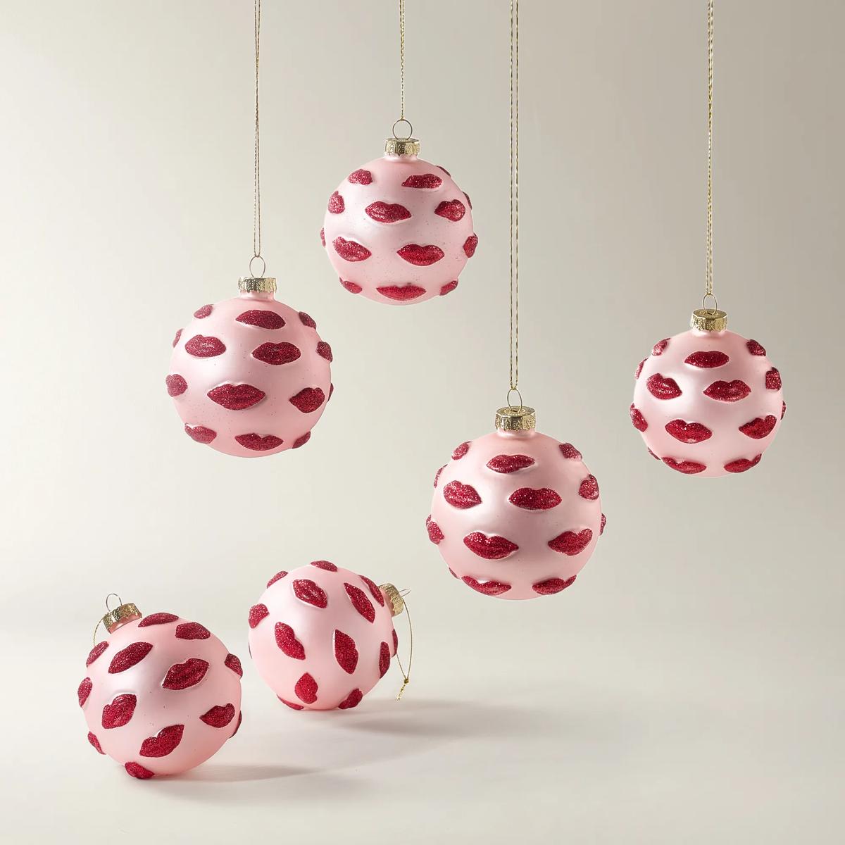 Kisses Glass Ornament - Set of 6