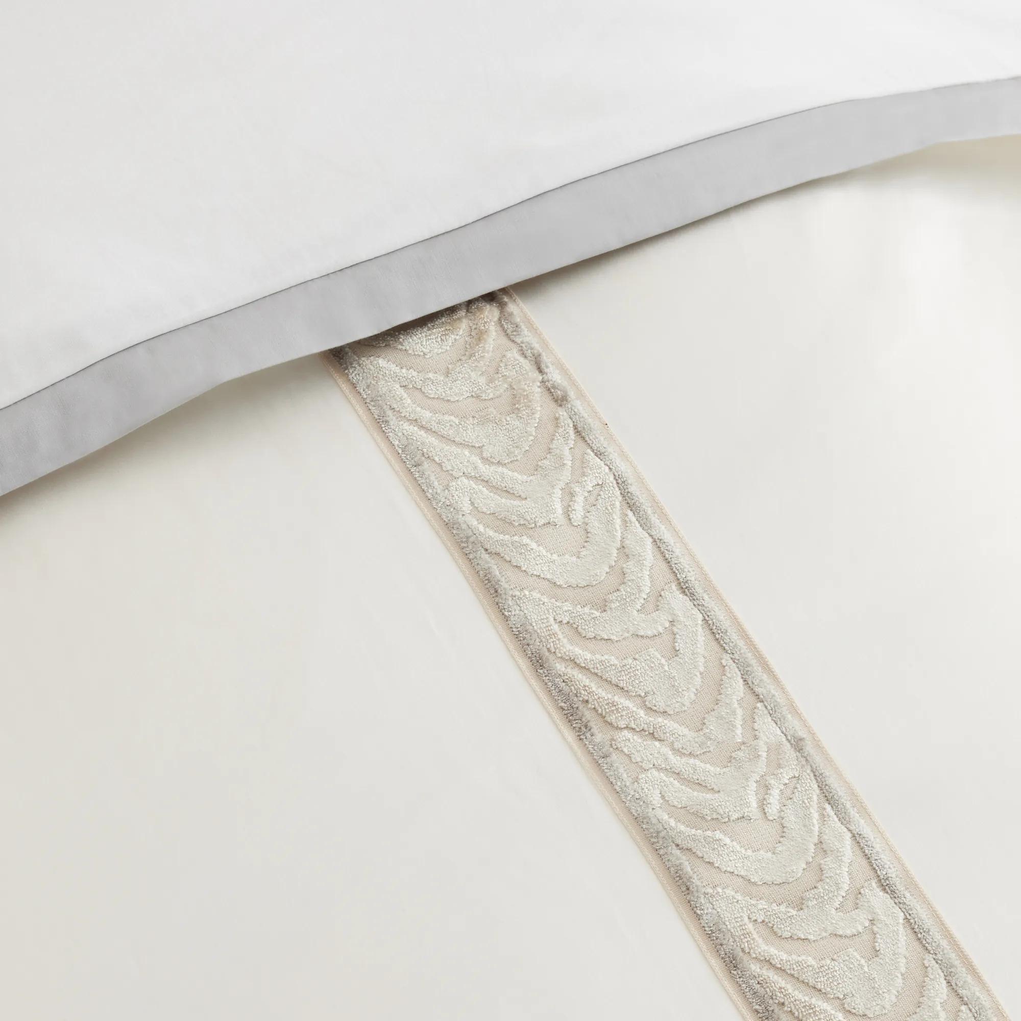 Gianna Frame Bedding - Silver