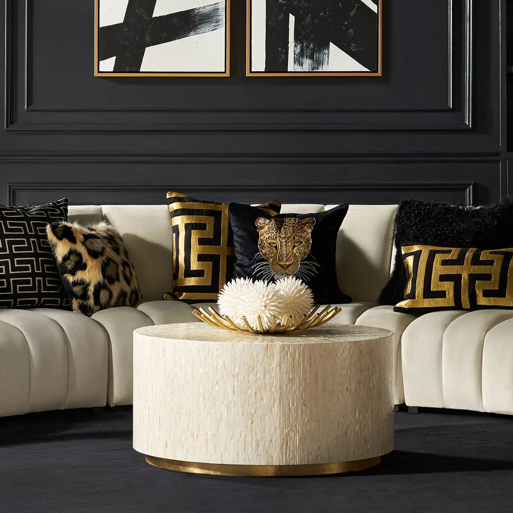 【cornice】COFFEE TABLE Amazon.com: HanStrong Coffee Table with Curved Art Deco