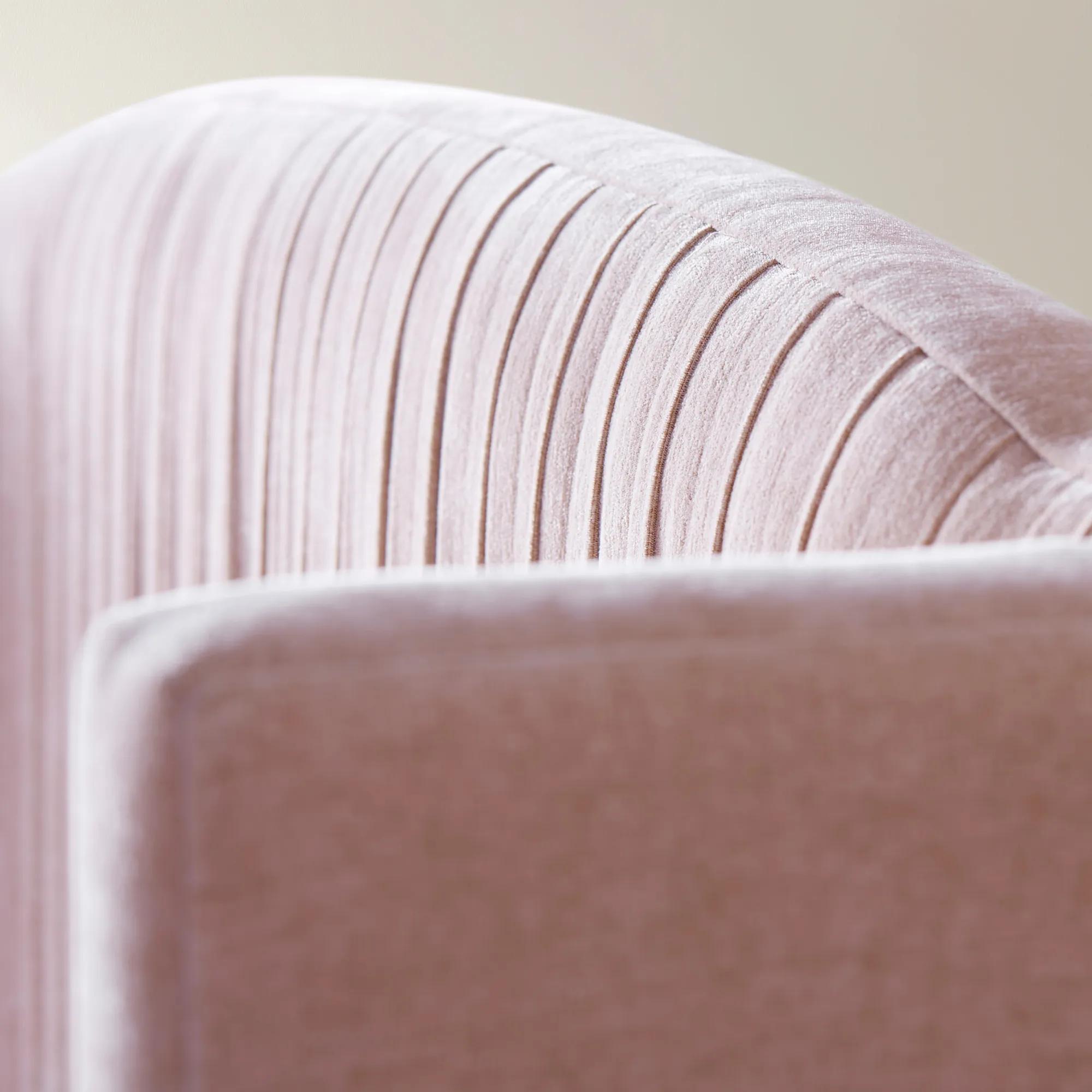 Larissa Platform Bed