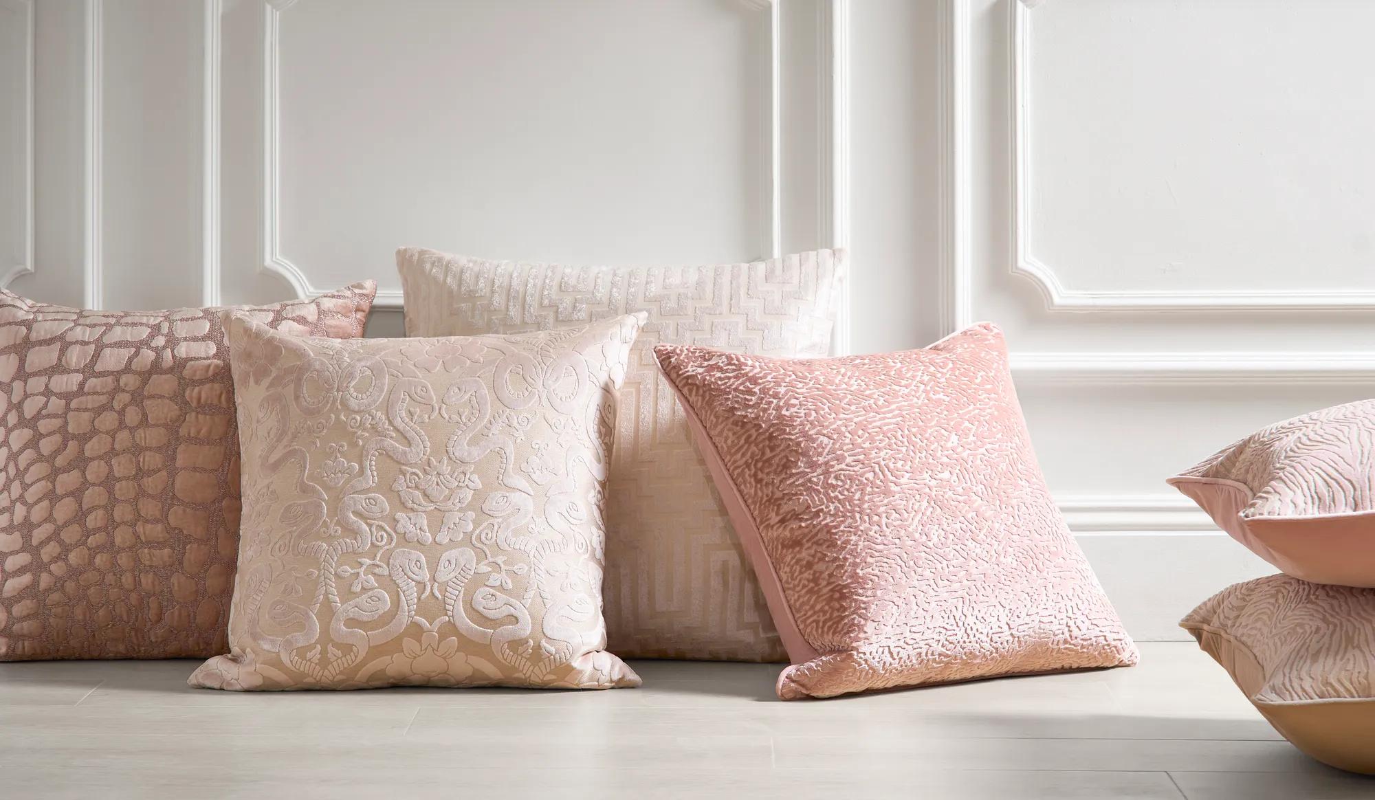 Lenexa Pillow 22