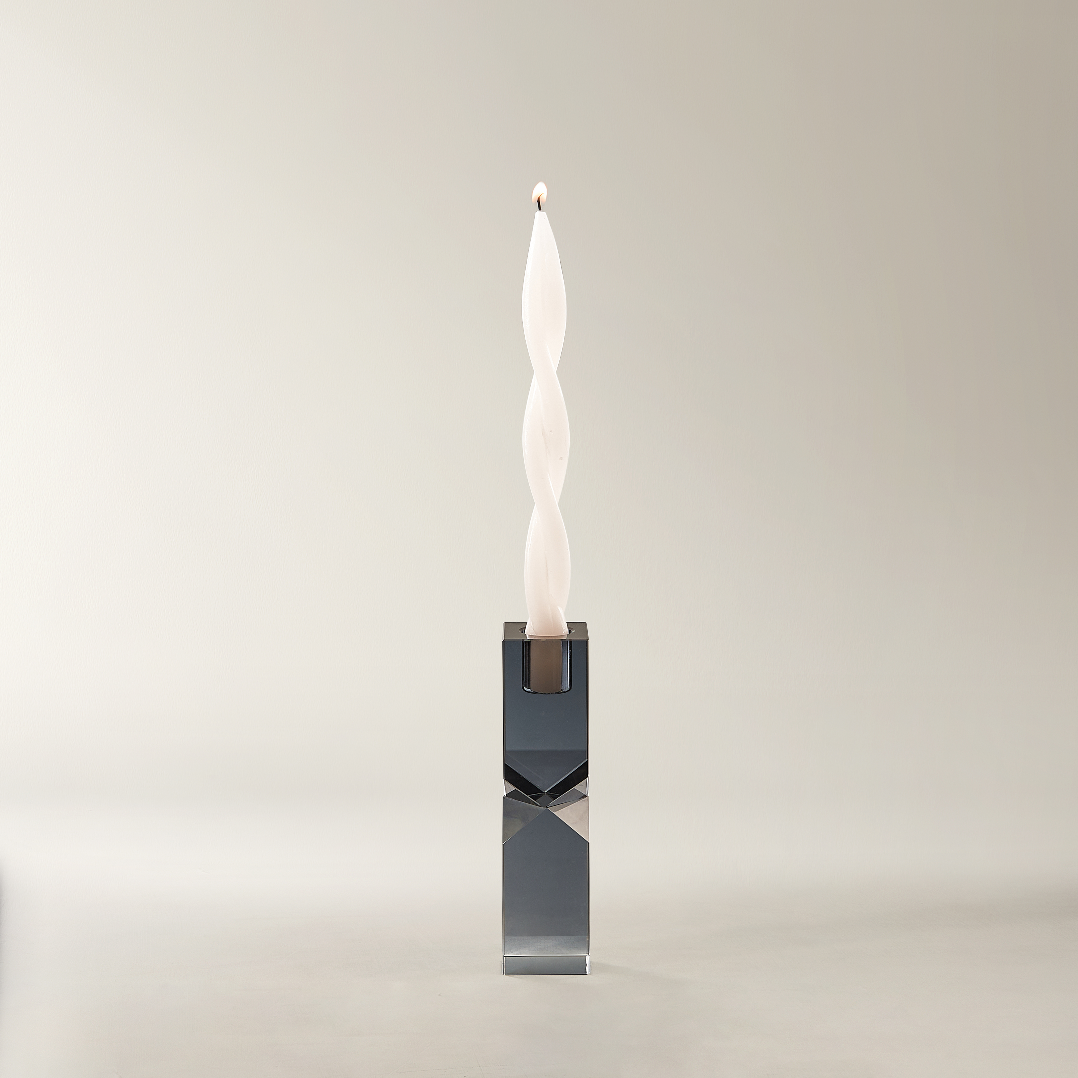 Mythos Taper Holder