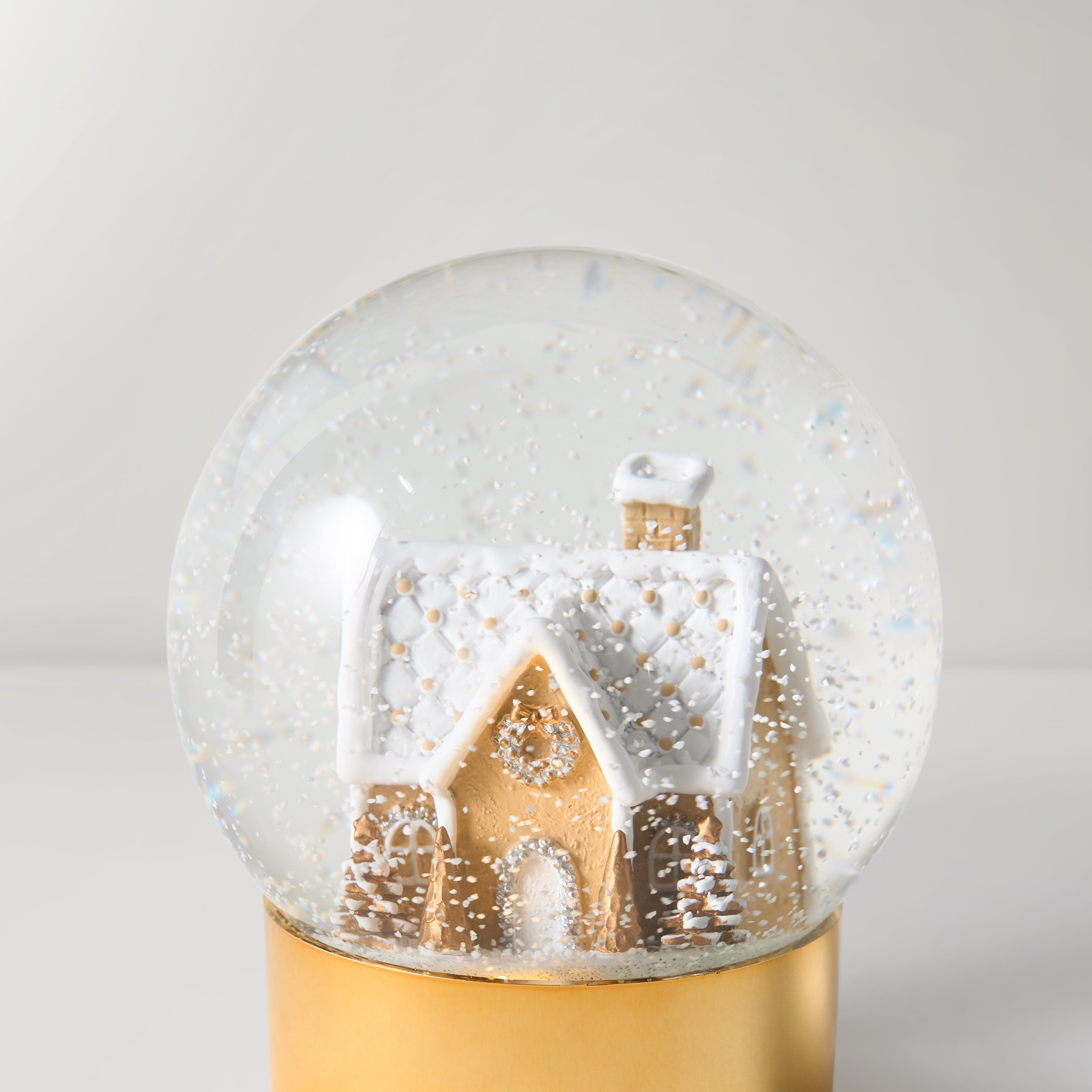 Gingerbread Snow Globe
