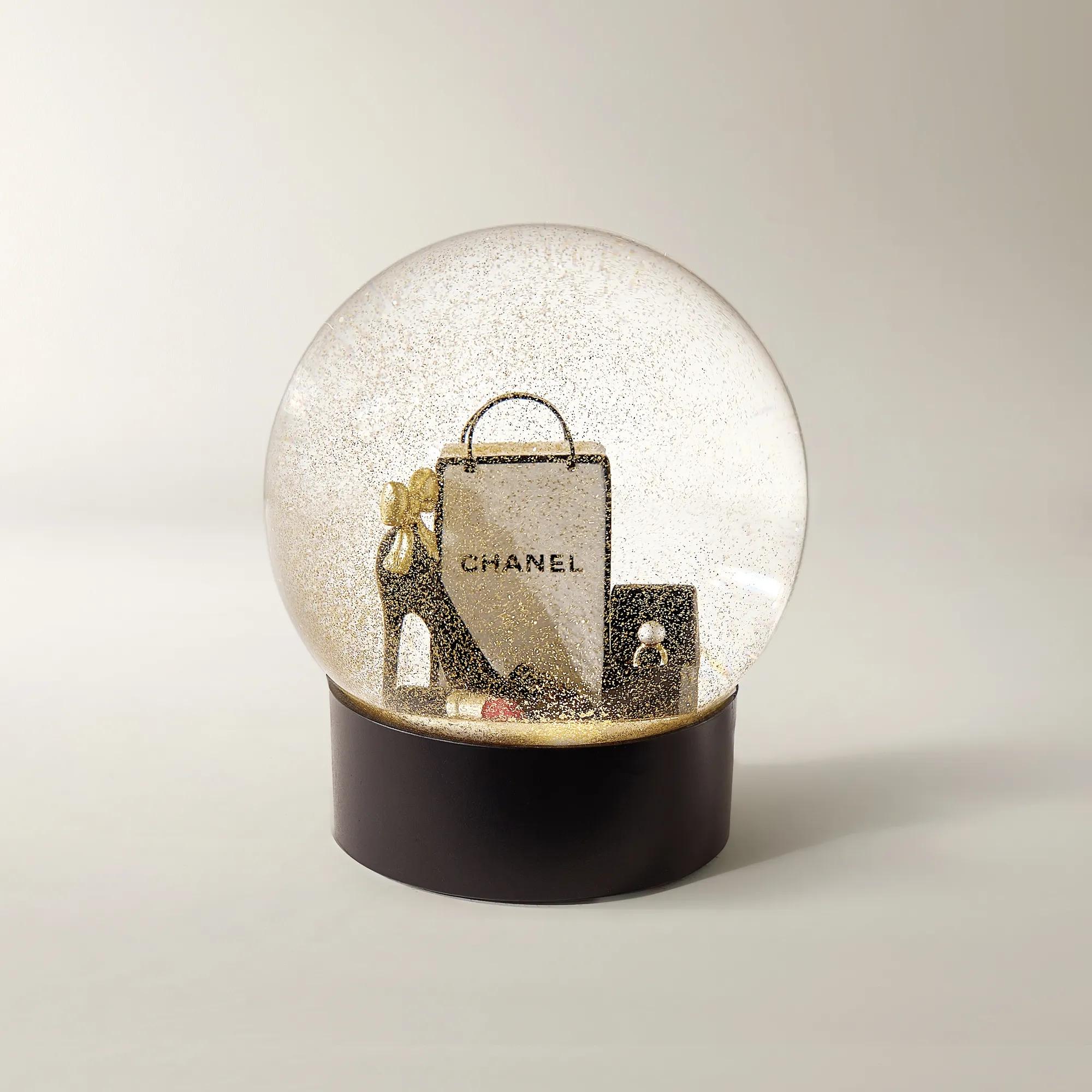 Shopping Snow Globe