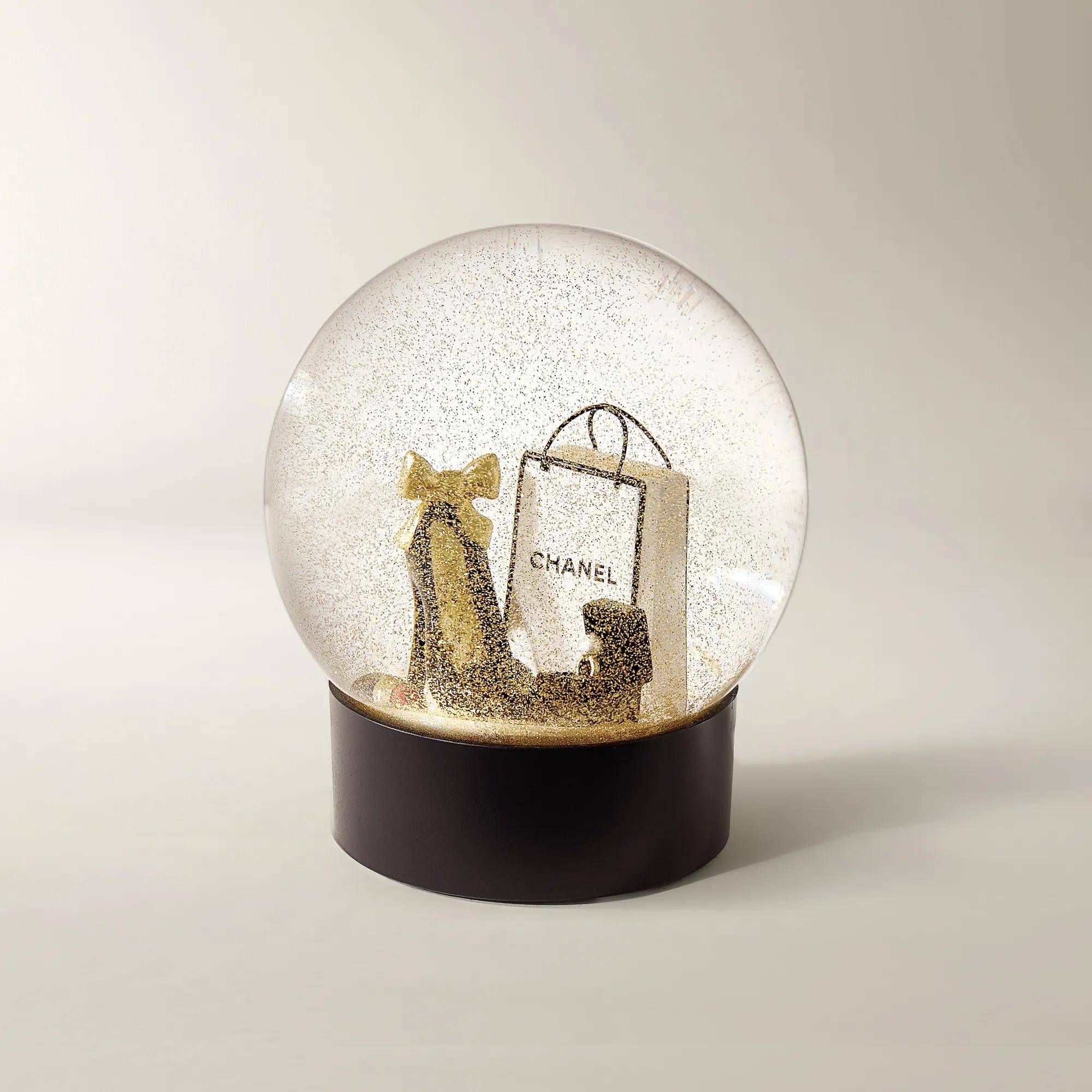 Shopping Snow Globe