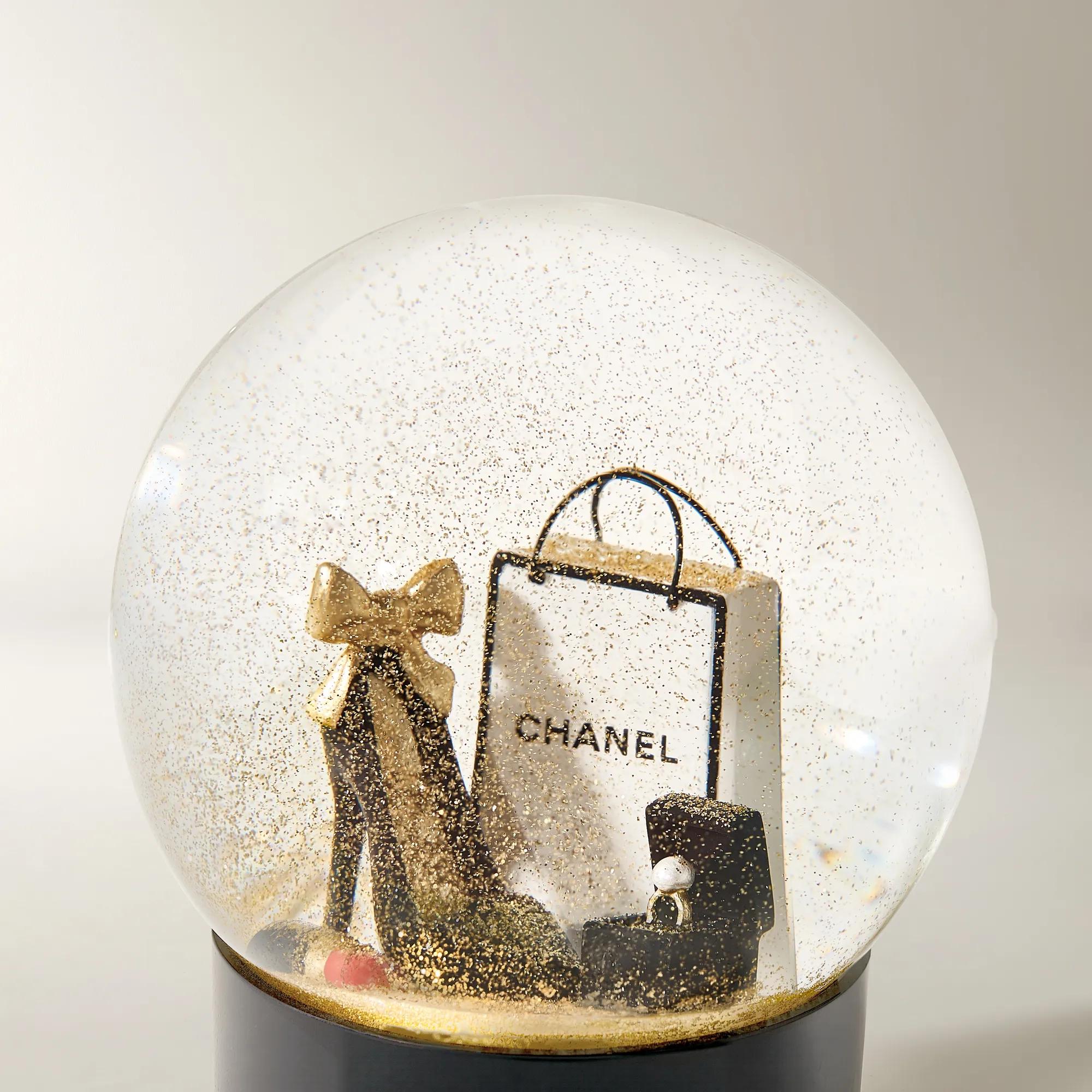 Shopping Snow Globe