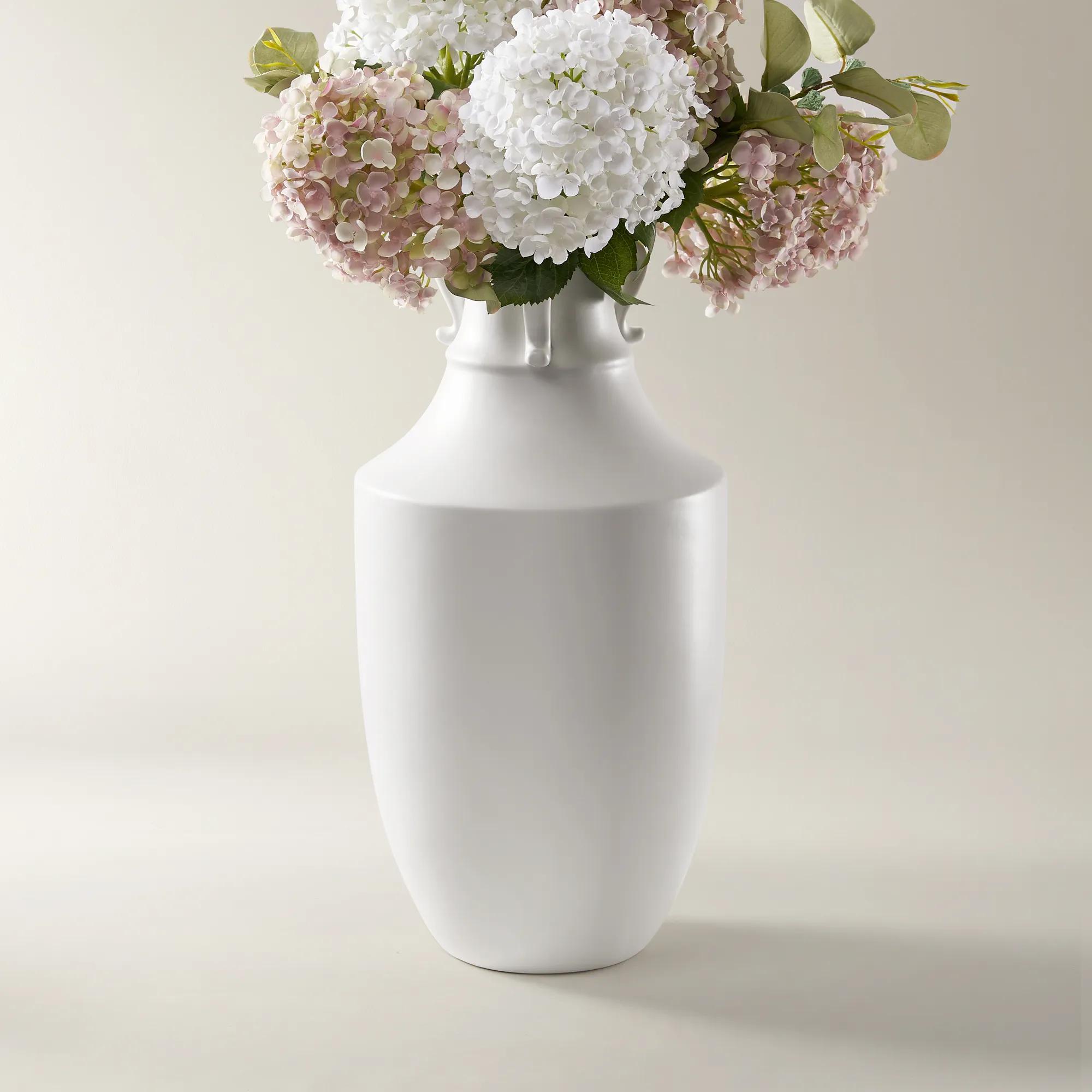Amora Vase