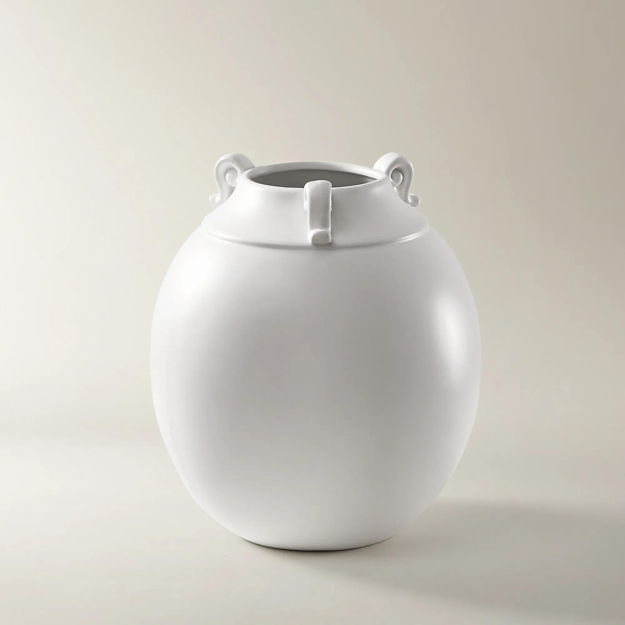 Amora Vase