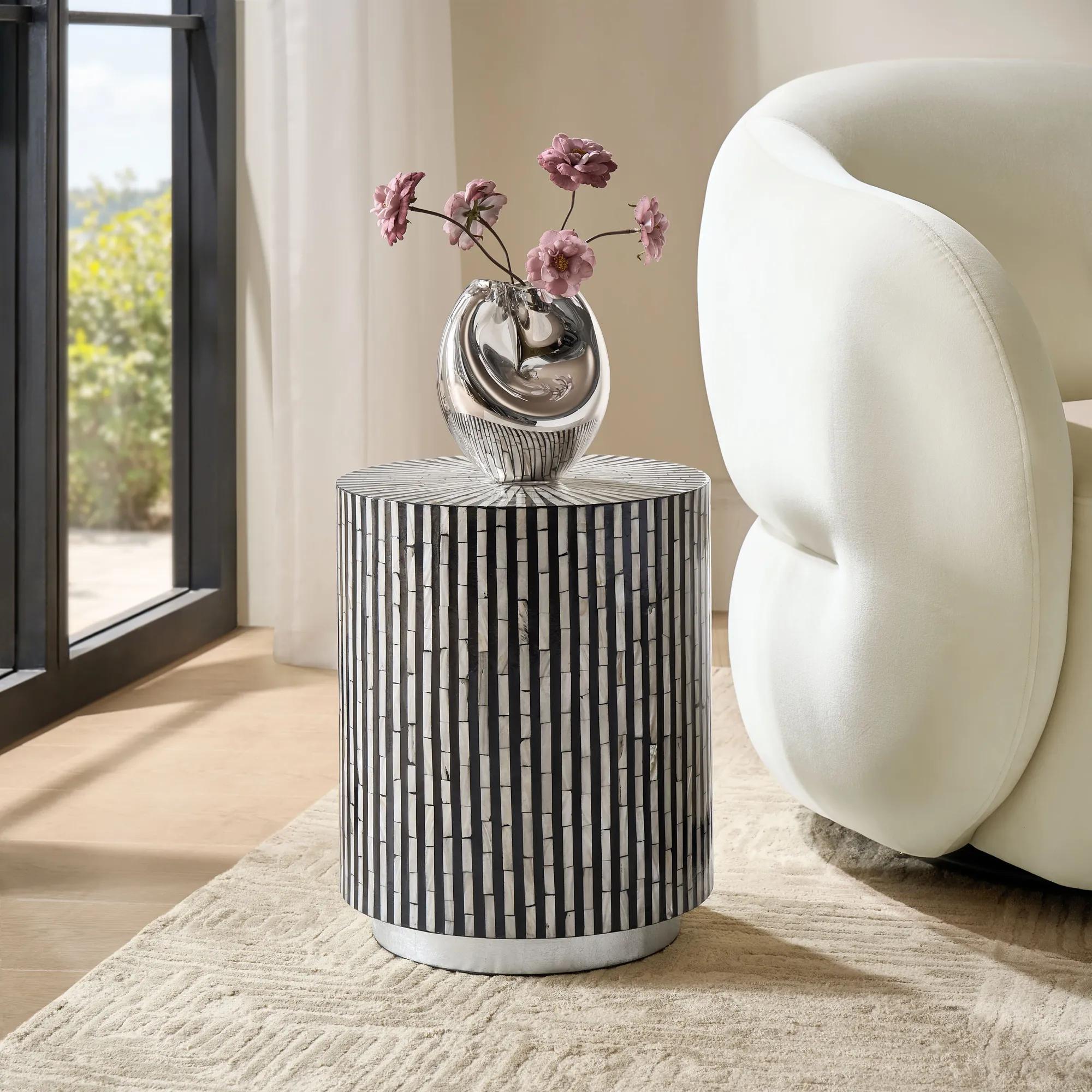 Marina Round Mosaic Black End Table (13.75")