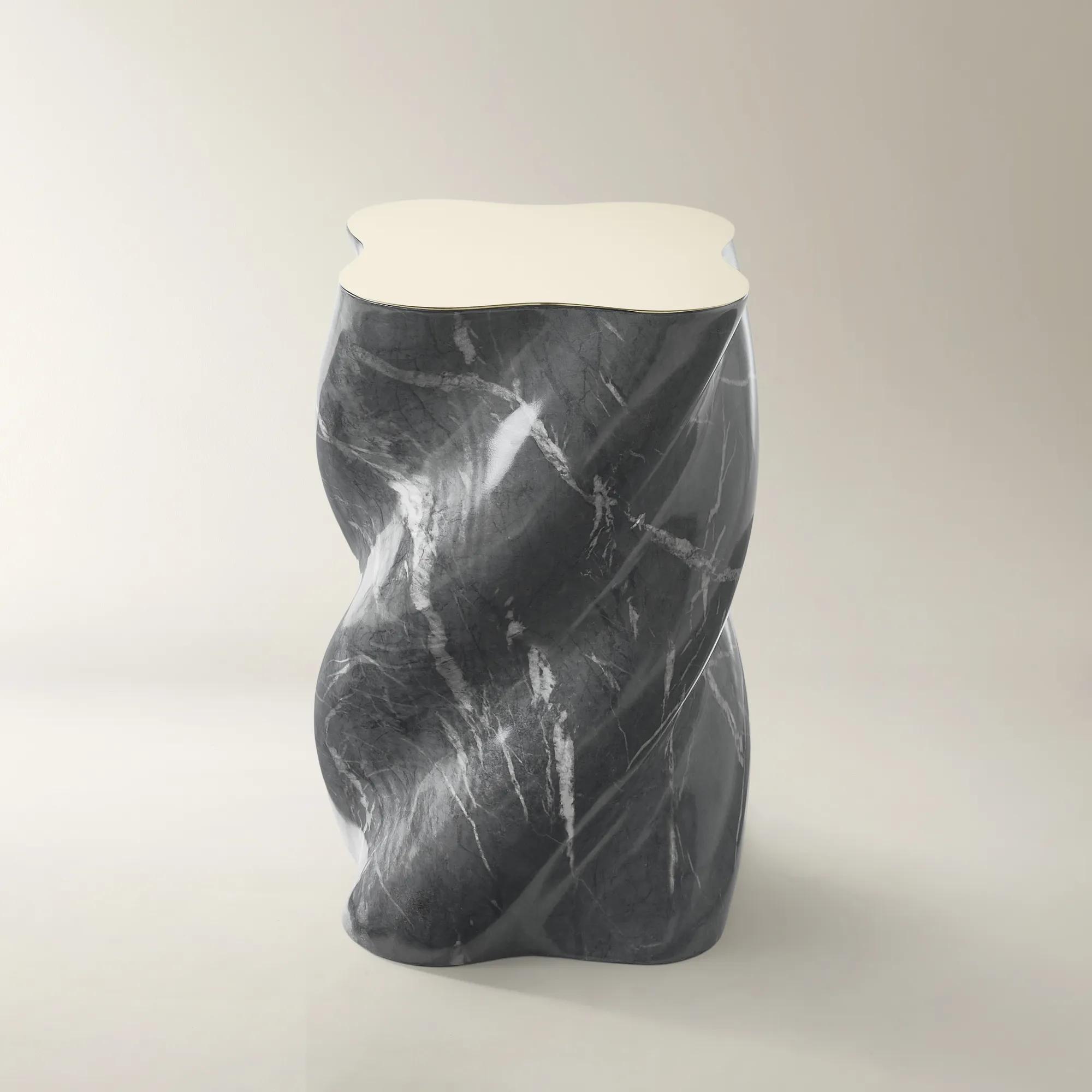 Vega Side Table (13.8") - Bvlgary Black