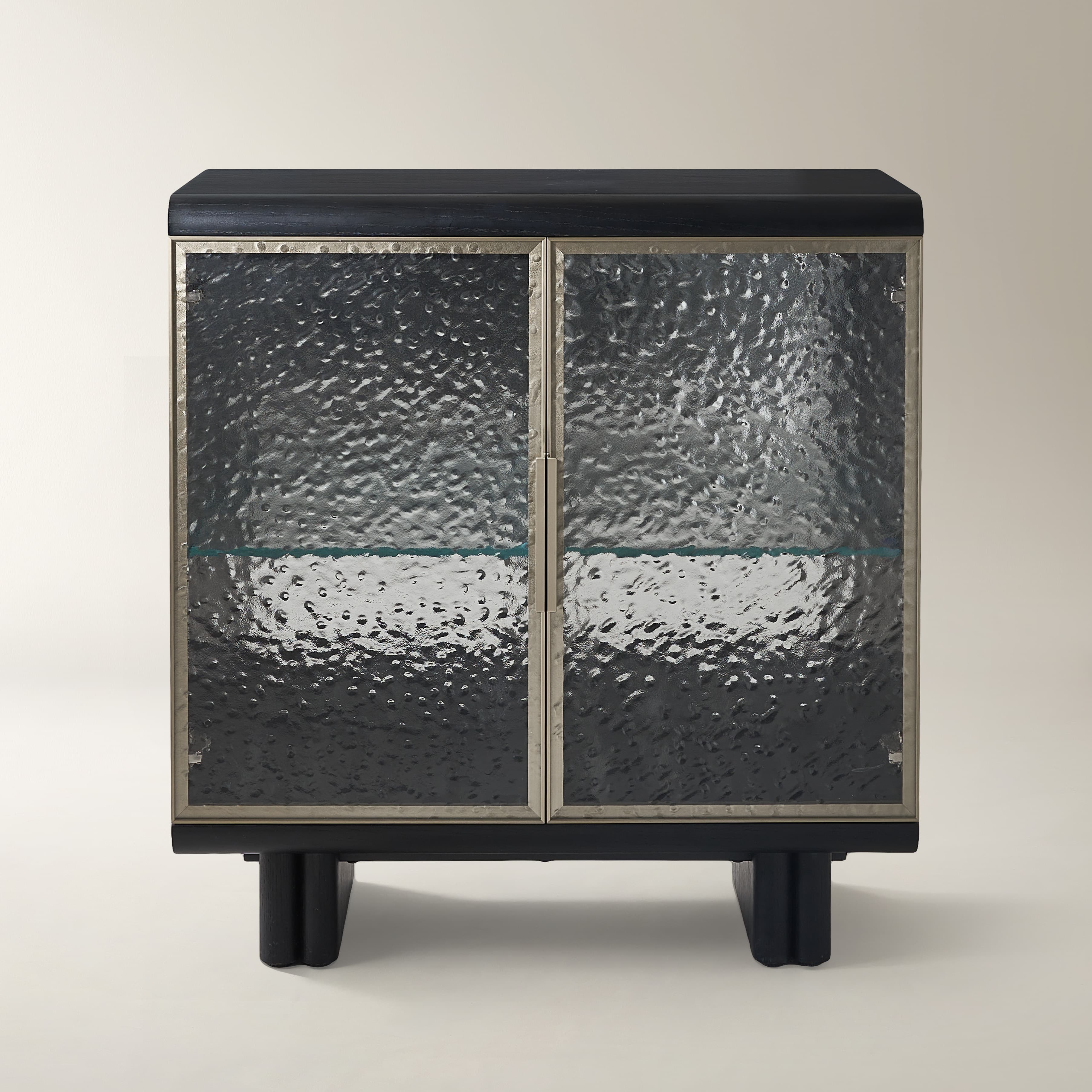 さやテーブル Eleanor Wavy Glass 2-Door Buffet (38