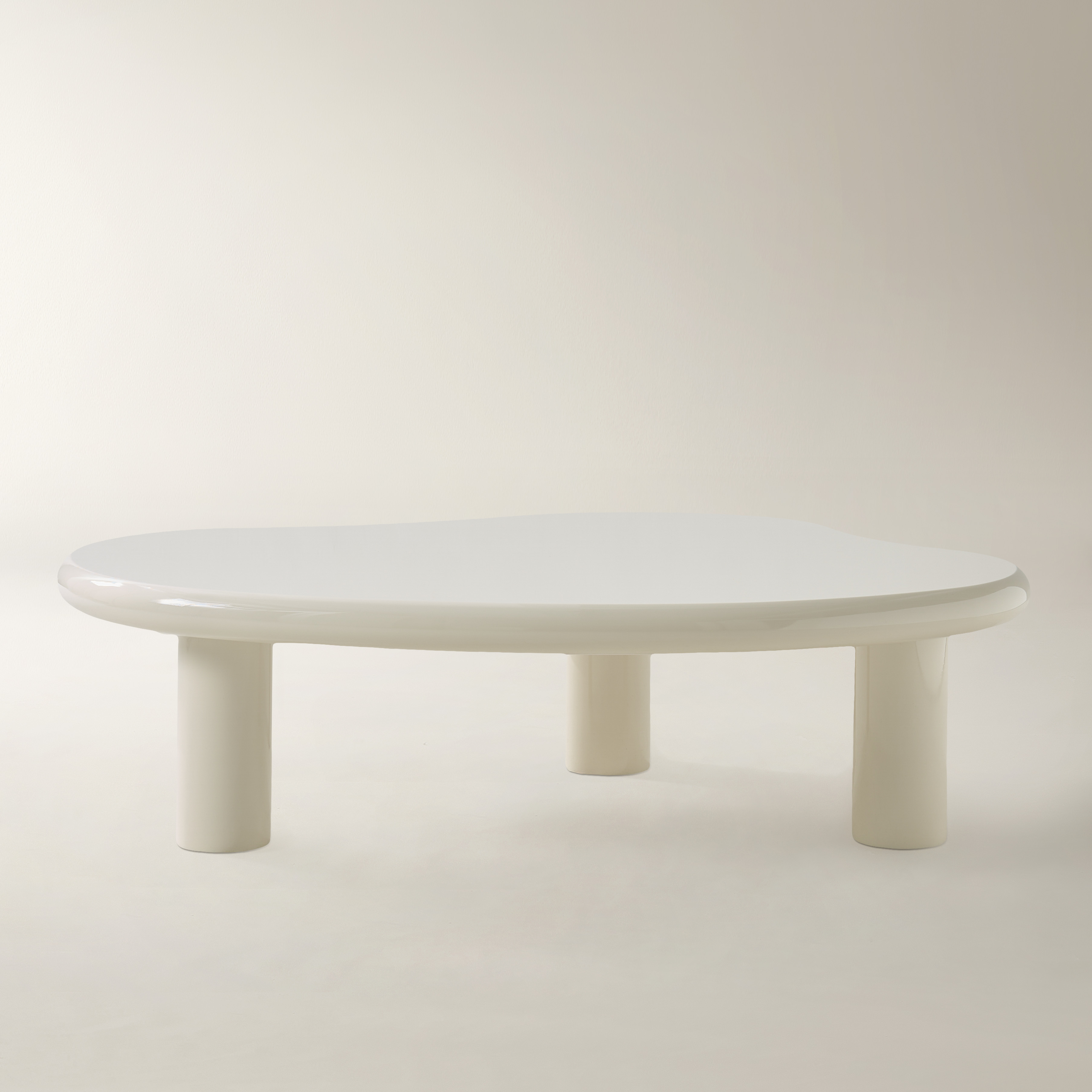 Iris Lacquer Nesting Coffee Table Set (36.3"-50.5") - White
