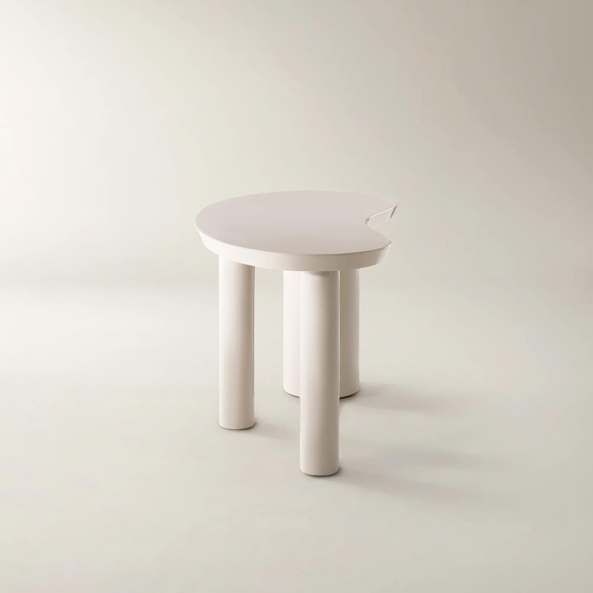 Nia Lacquered Desk (62") - Turtle Dove