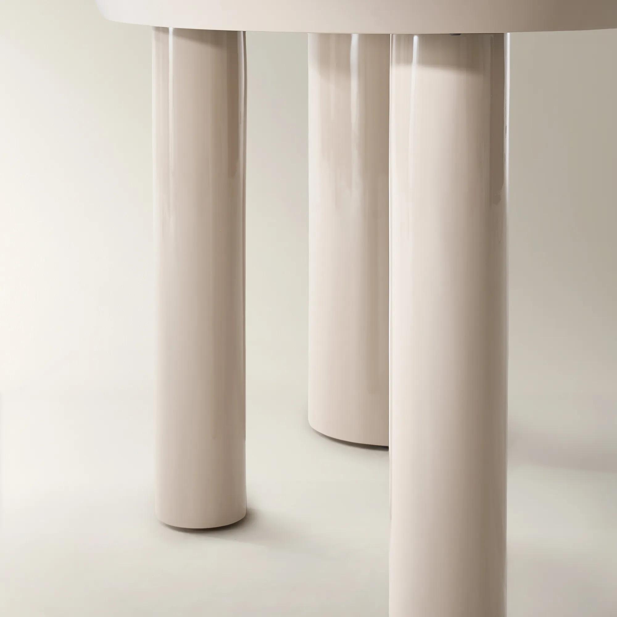 Nia Lacquered Desk (62") - Turtle Dove