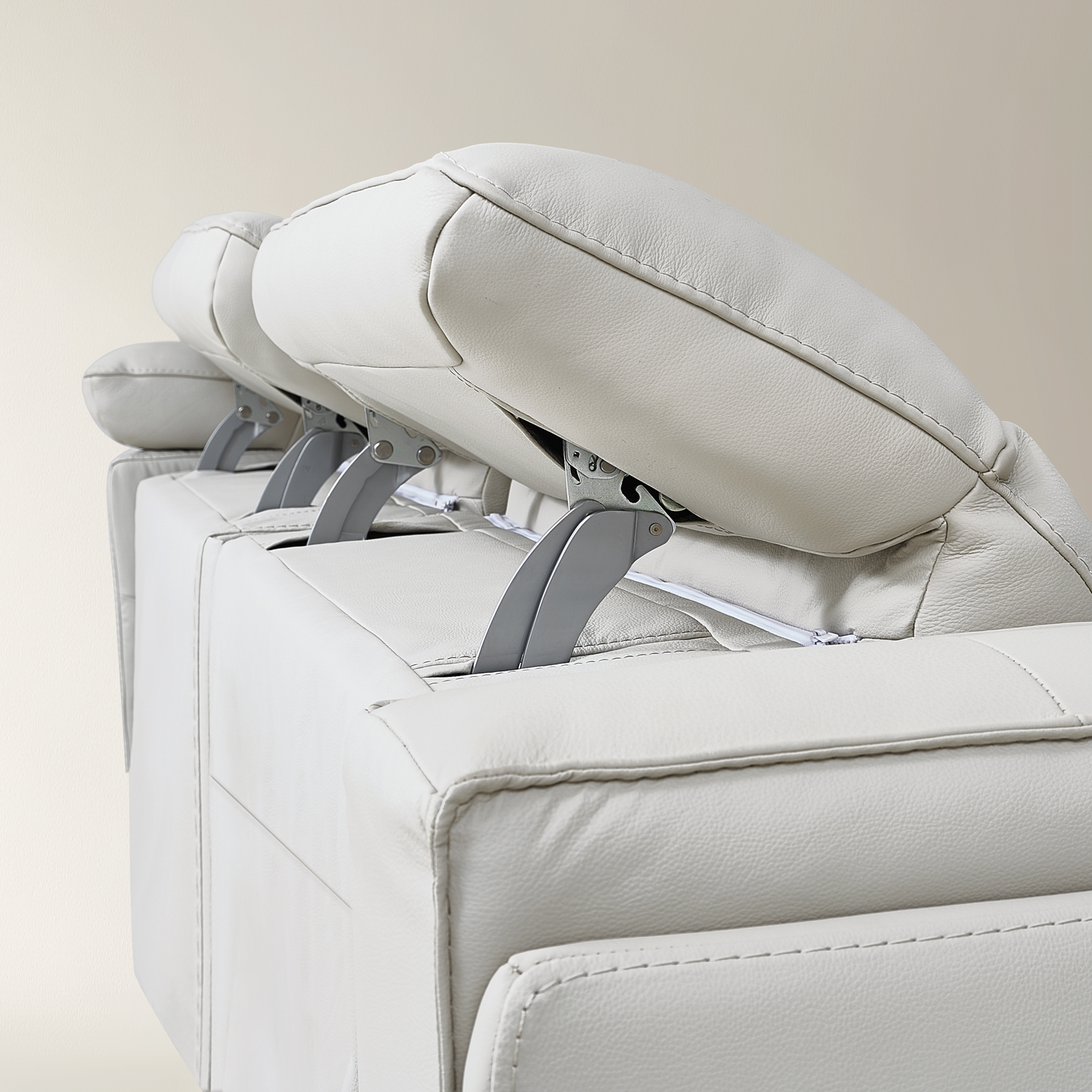 Terra 4-Piece Reclining Frost Leather Sectional With Left-Arm Chair