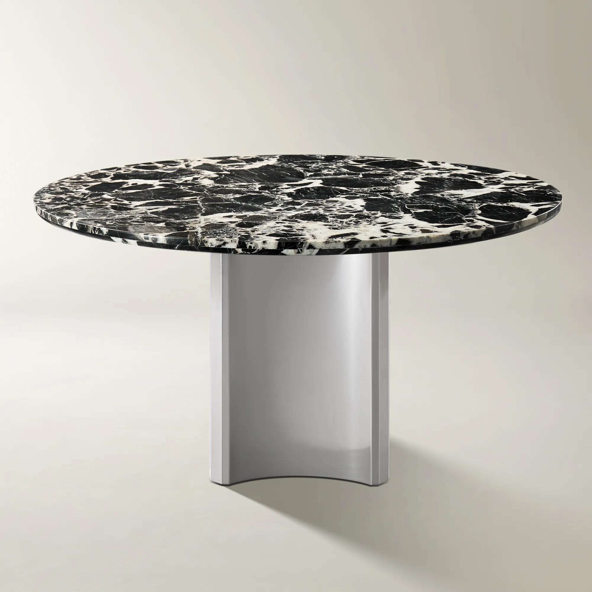 Ventane Dining Table