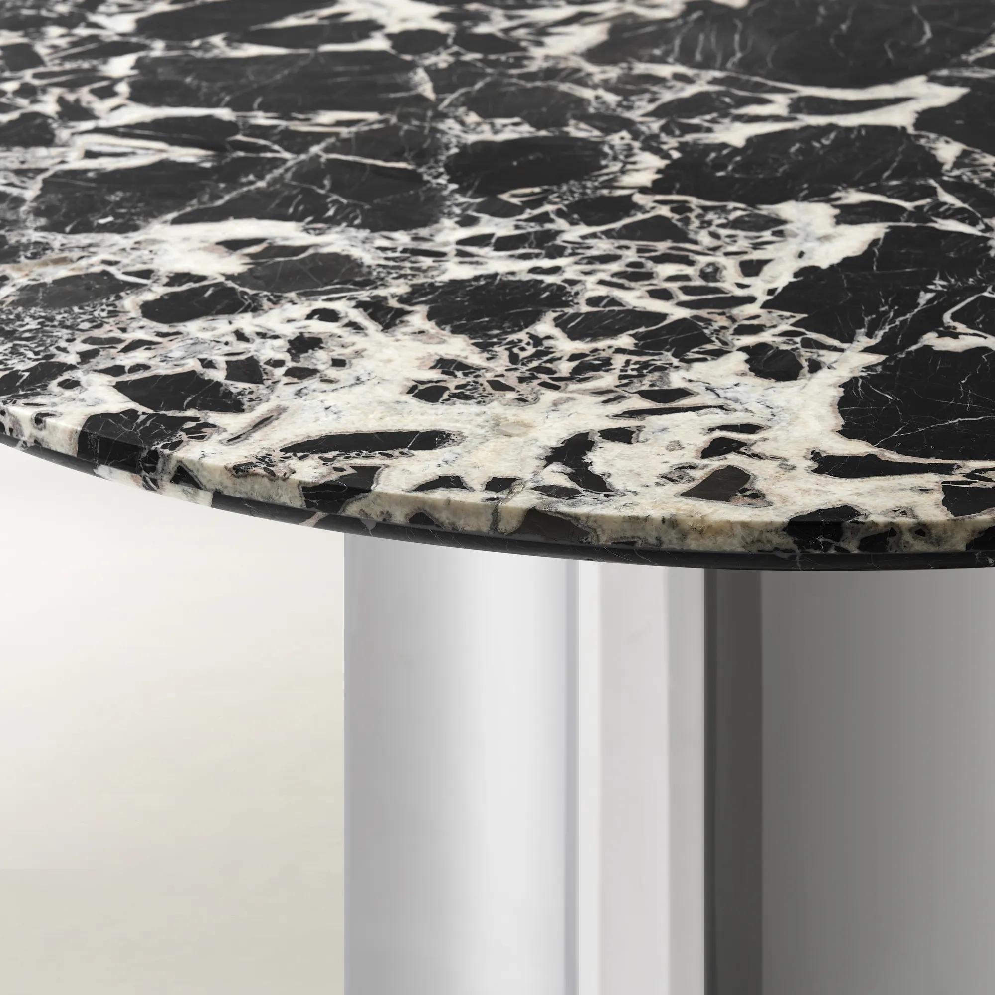 Ventane Dining Table