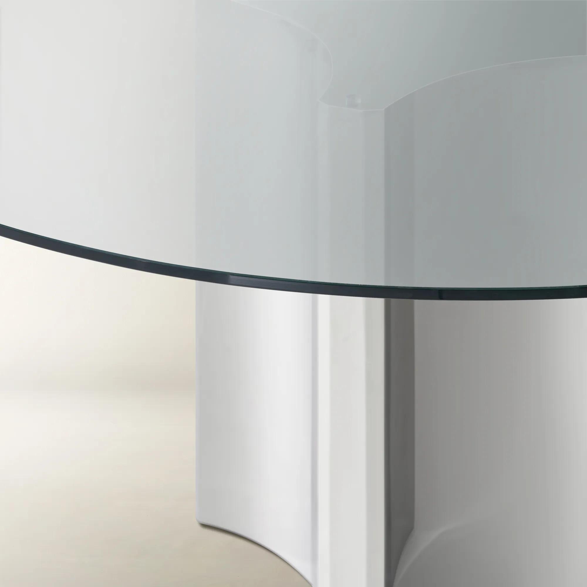 Ventane Dining Table