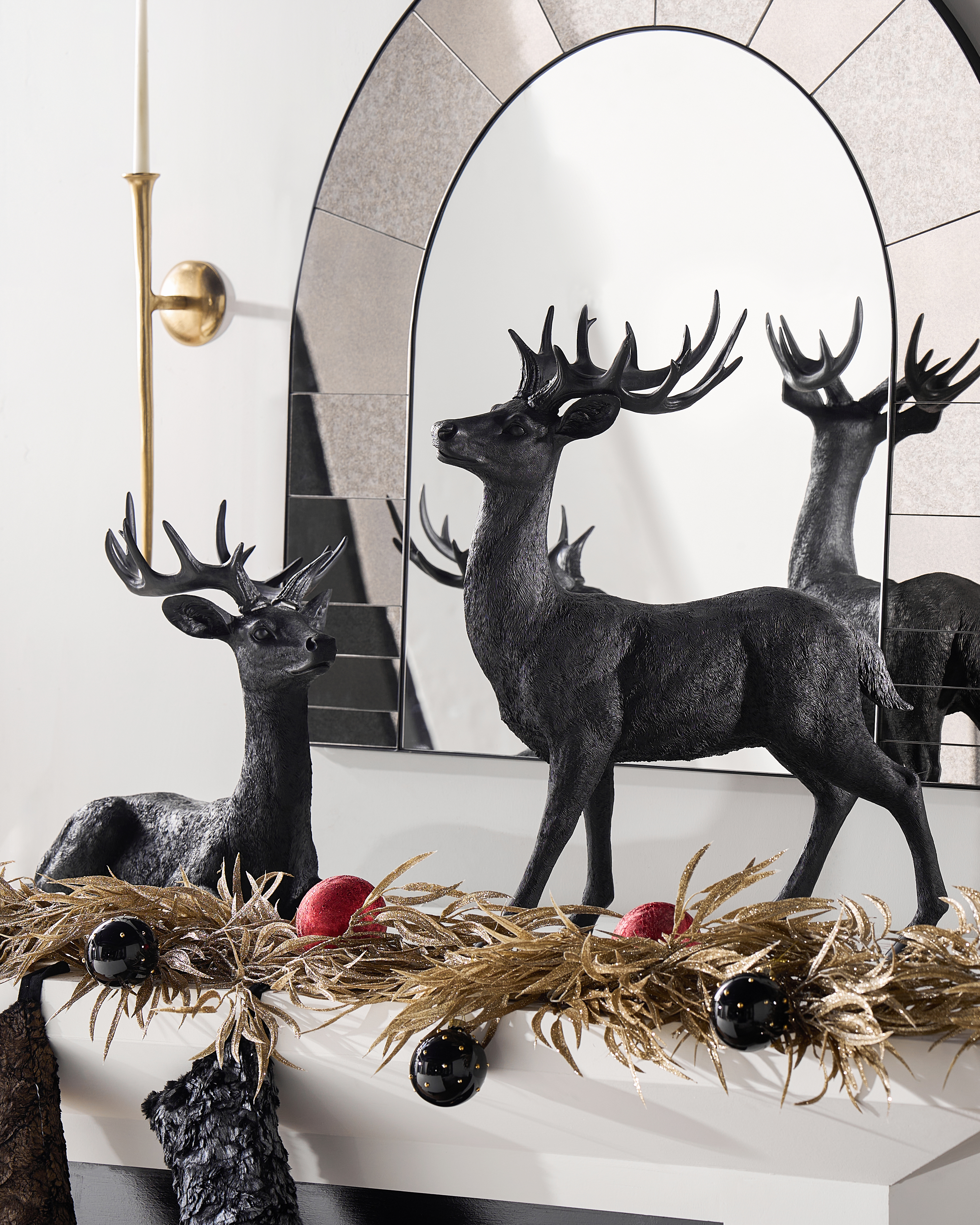 Majestic Deer Black - 22" & 32"
