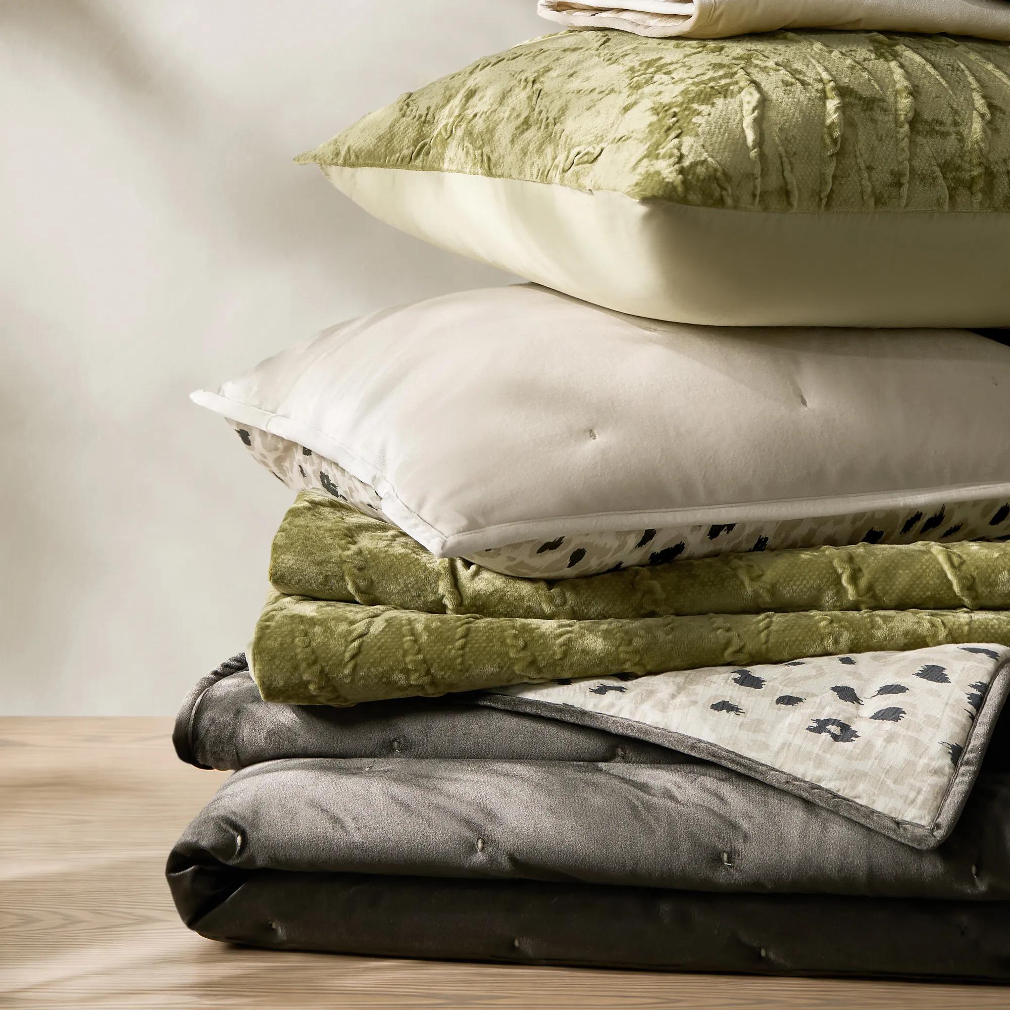Nemera Reversible Velvet & Leopard Quilt Set - Alabaster/Leopard