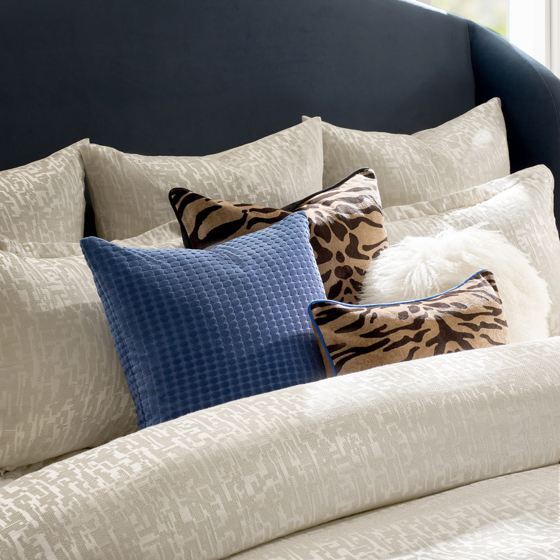 Z Gallerie: Modern Furniture, Home Decor, Wall Art & More