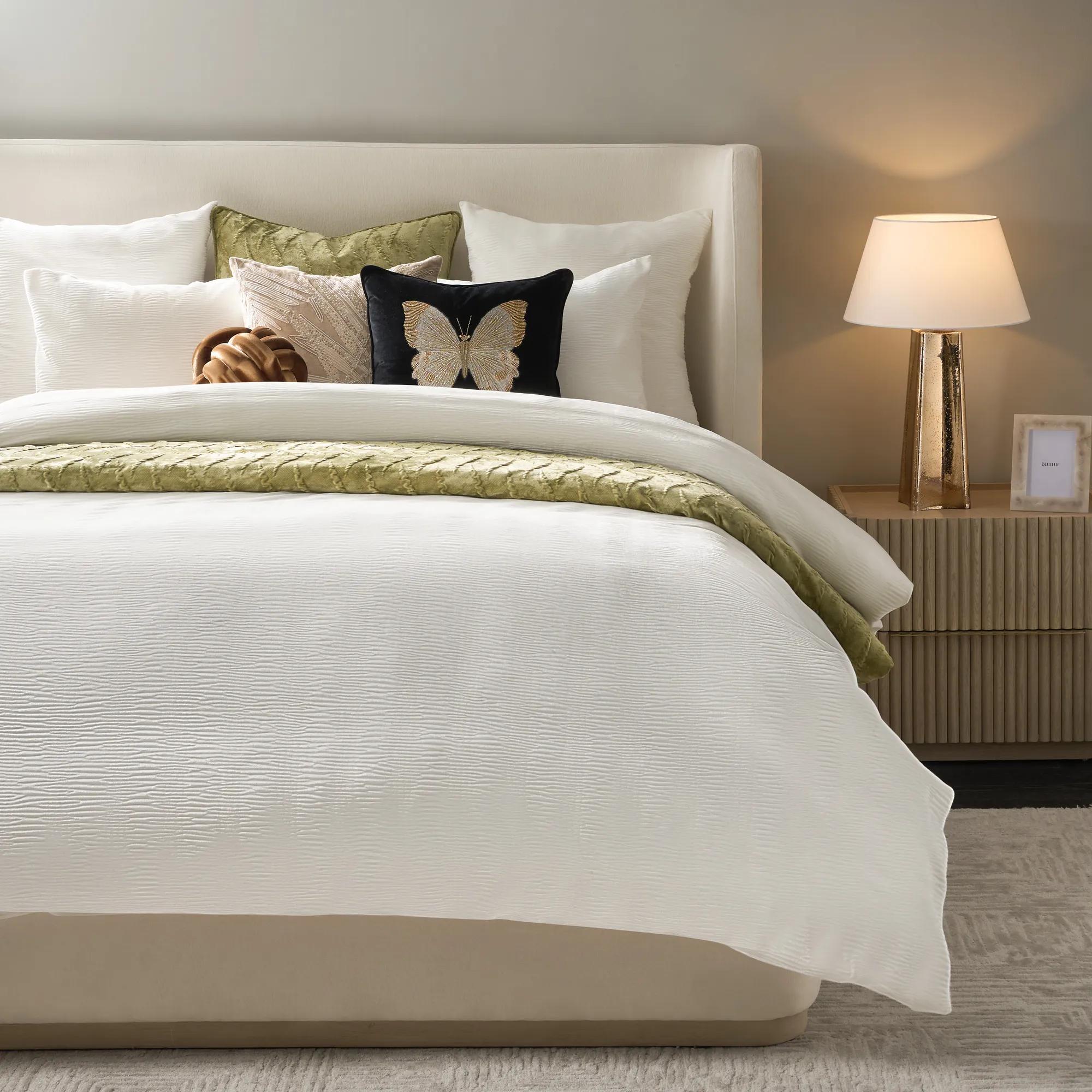 Vera Velvet Bedding Set - Cloud