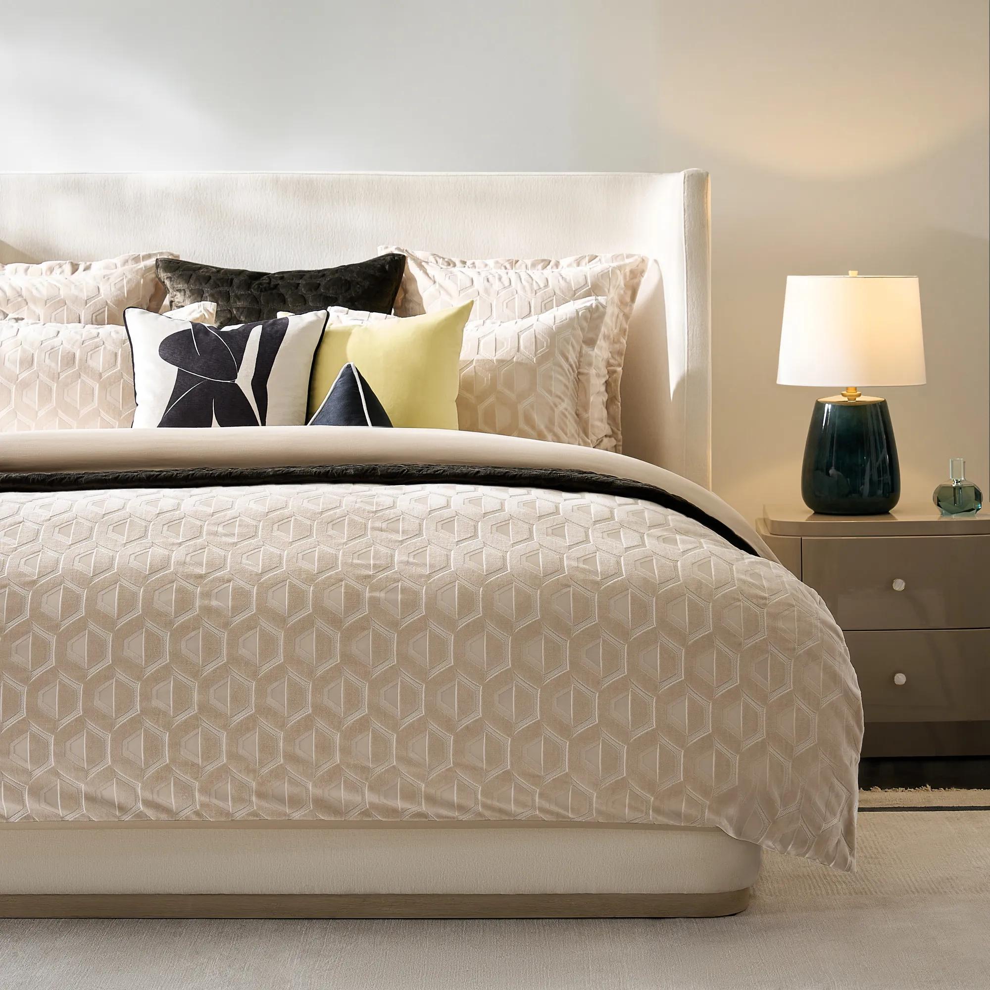 Cielo Cut Velvet Bedding Set - Alabaster